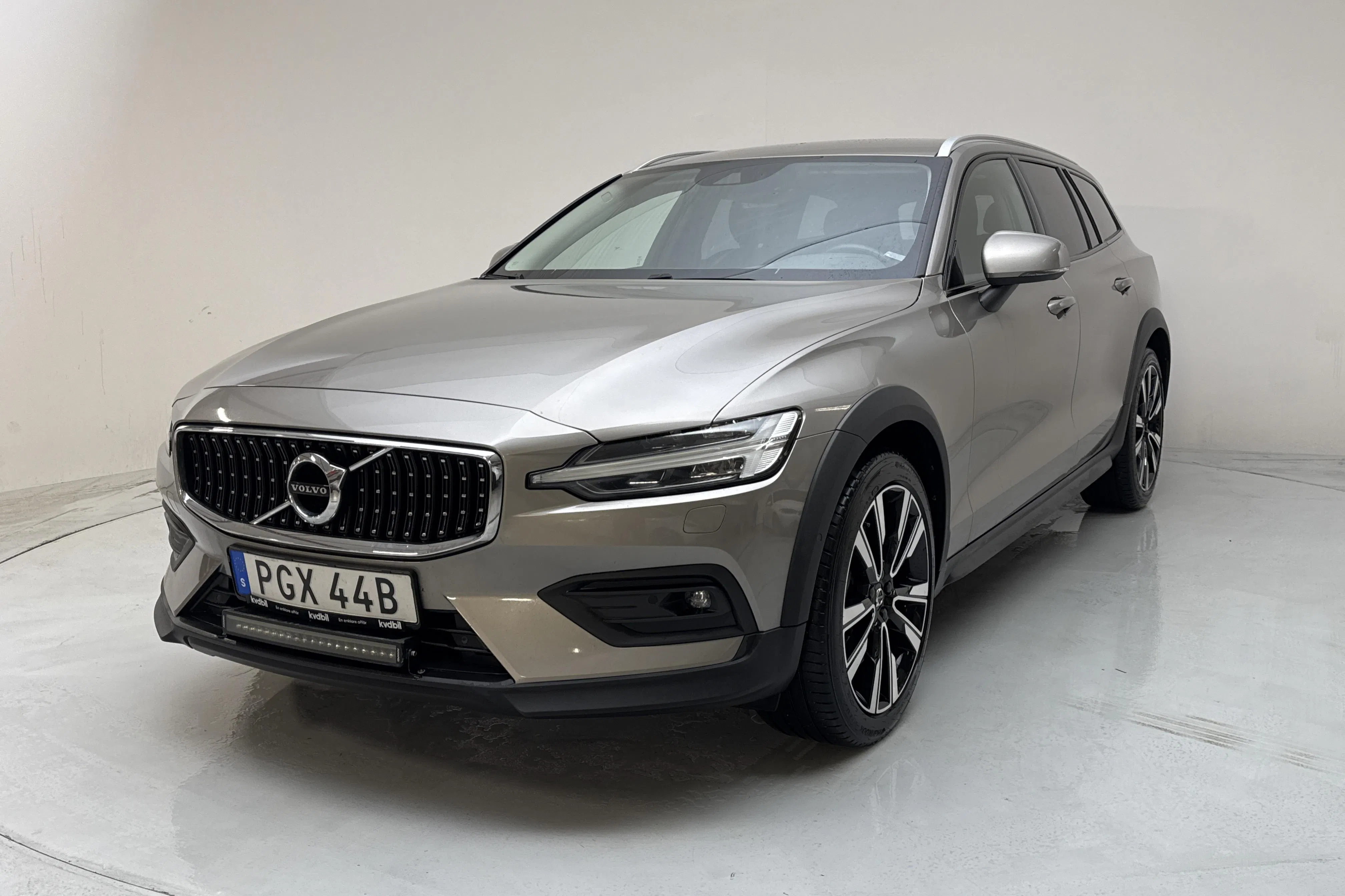 Volvo V60 B4 Cross Country AWD Mildhybrid, Diesel (197hk)