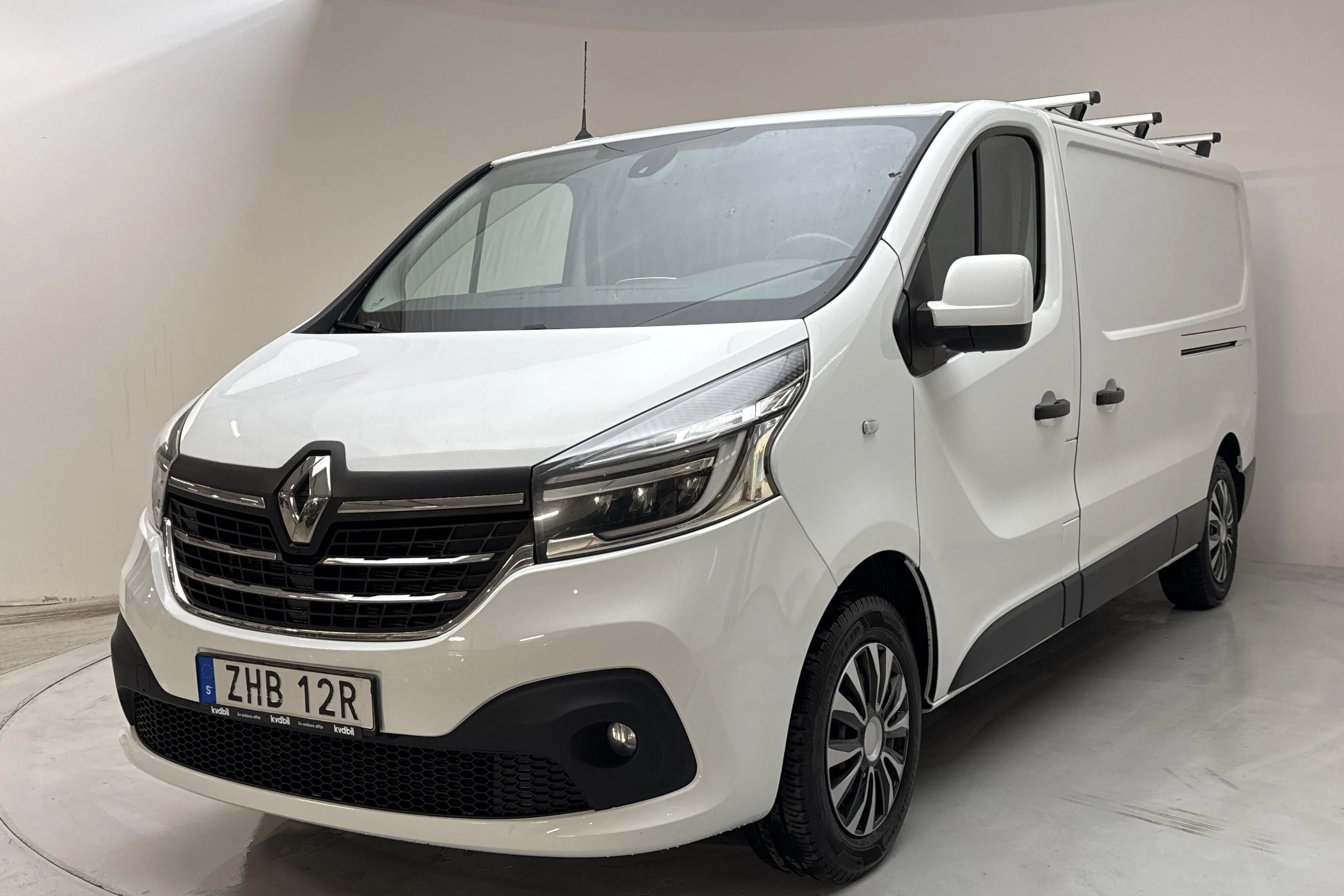 Presentation photo 1 of 14: Renault Trafic 2.0 dCi Skåp (120hk) - 127 200 km - Manual - white - 2020