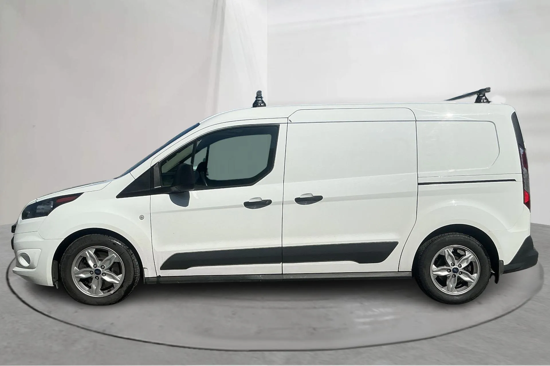 Presentationsfoto 2 av 15: Ford Transit Connect 1.5 TDCi (120hk) - 18 454 mil - Automat - vit - 2016