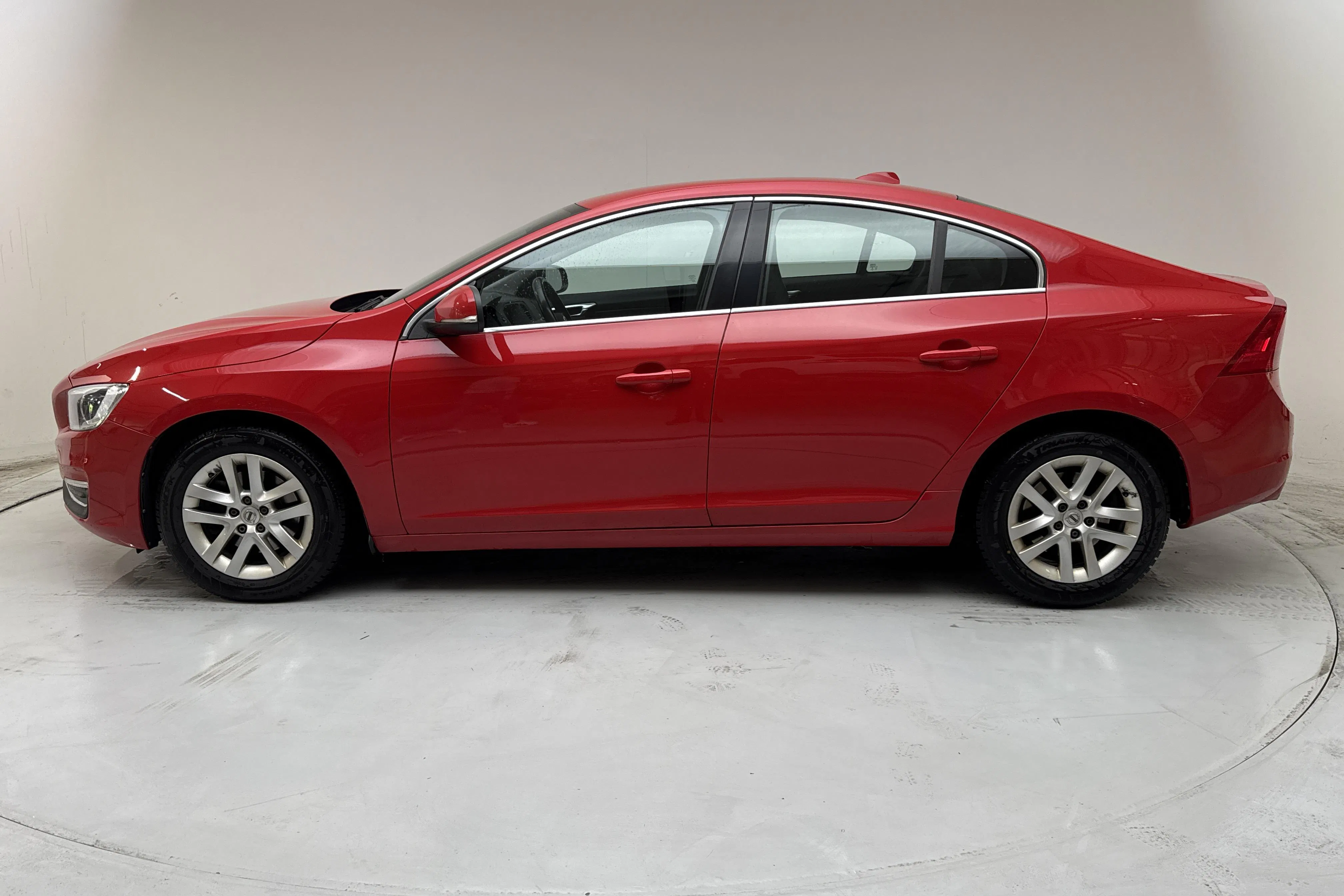 Presentation photo 2 of 15: Volvo S60 D4 (190hk) - 136 780 km - Automatic - red - 2017