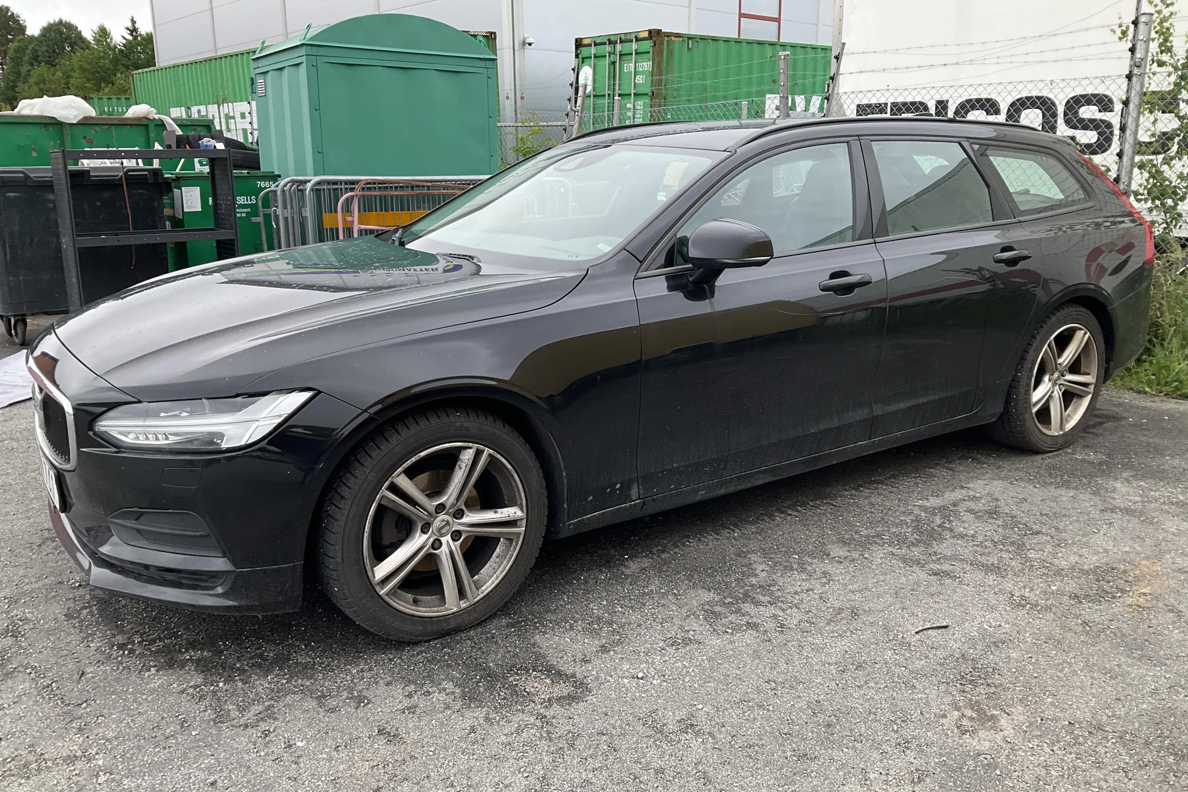Presentation photo 2 of 11: Volvo V90 D3 (150hk) - 422 940 km - Automatic - black - 2018