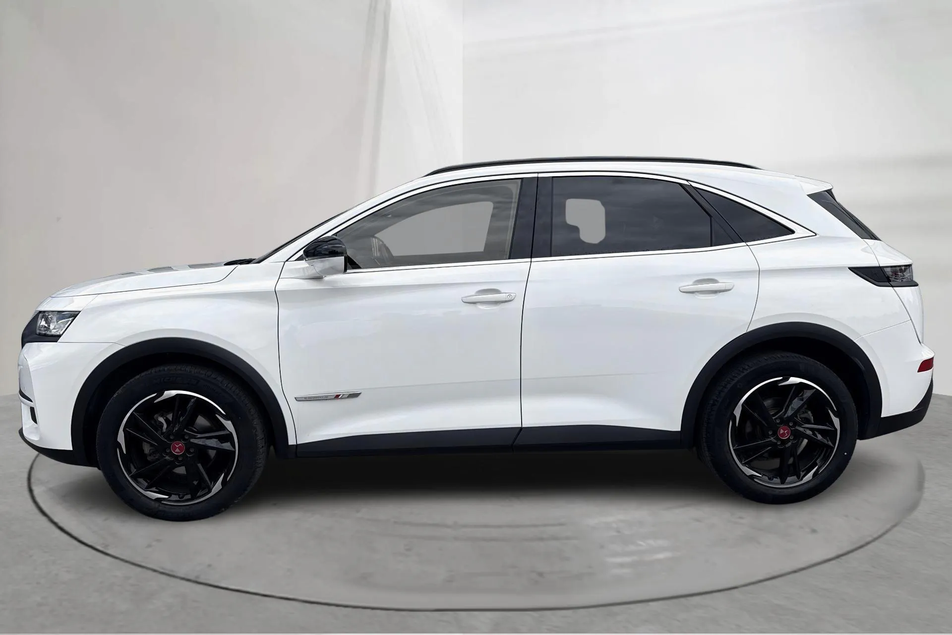 Presentation photo 2 of 18: DS DS7 Crossback PureTech (180hk) - 57 810 km - Automatic - white - 2023