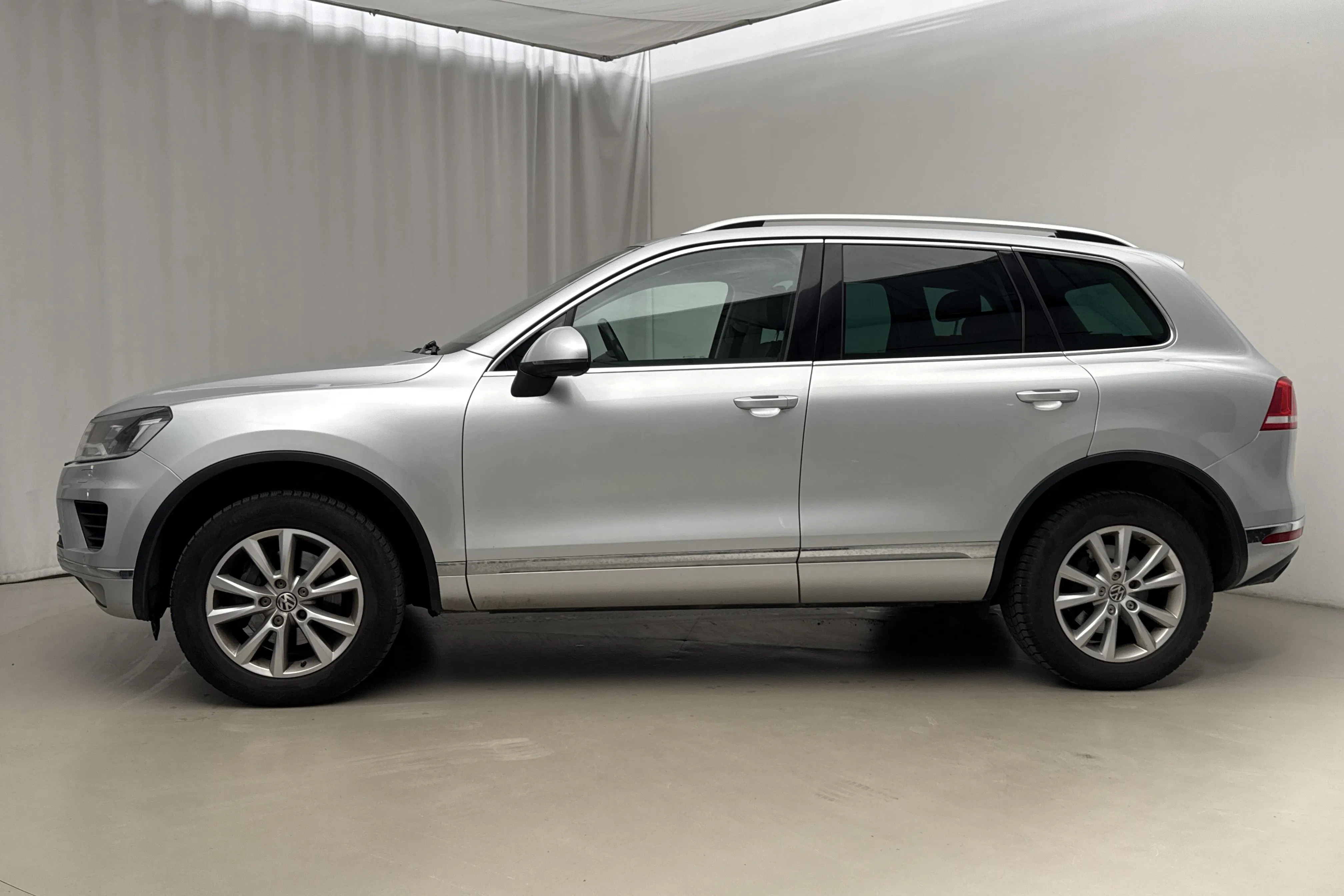 Presentation photo 2 of 16: VW Touareg 3.0 TDI BlueMotion Technology (204hk) - 189 370 km - Automatic - silver - 2017