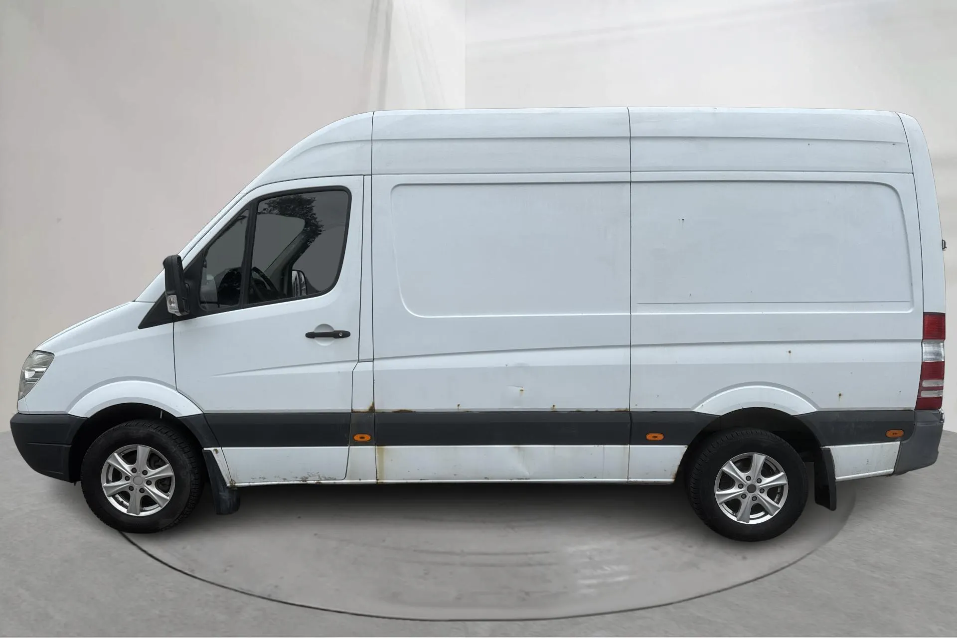Presentationsfoto 2 av 10: Mercedes Sprinter 316 CDI (163hk) - 19 947 mil - Automat - vit - 2011