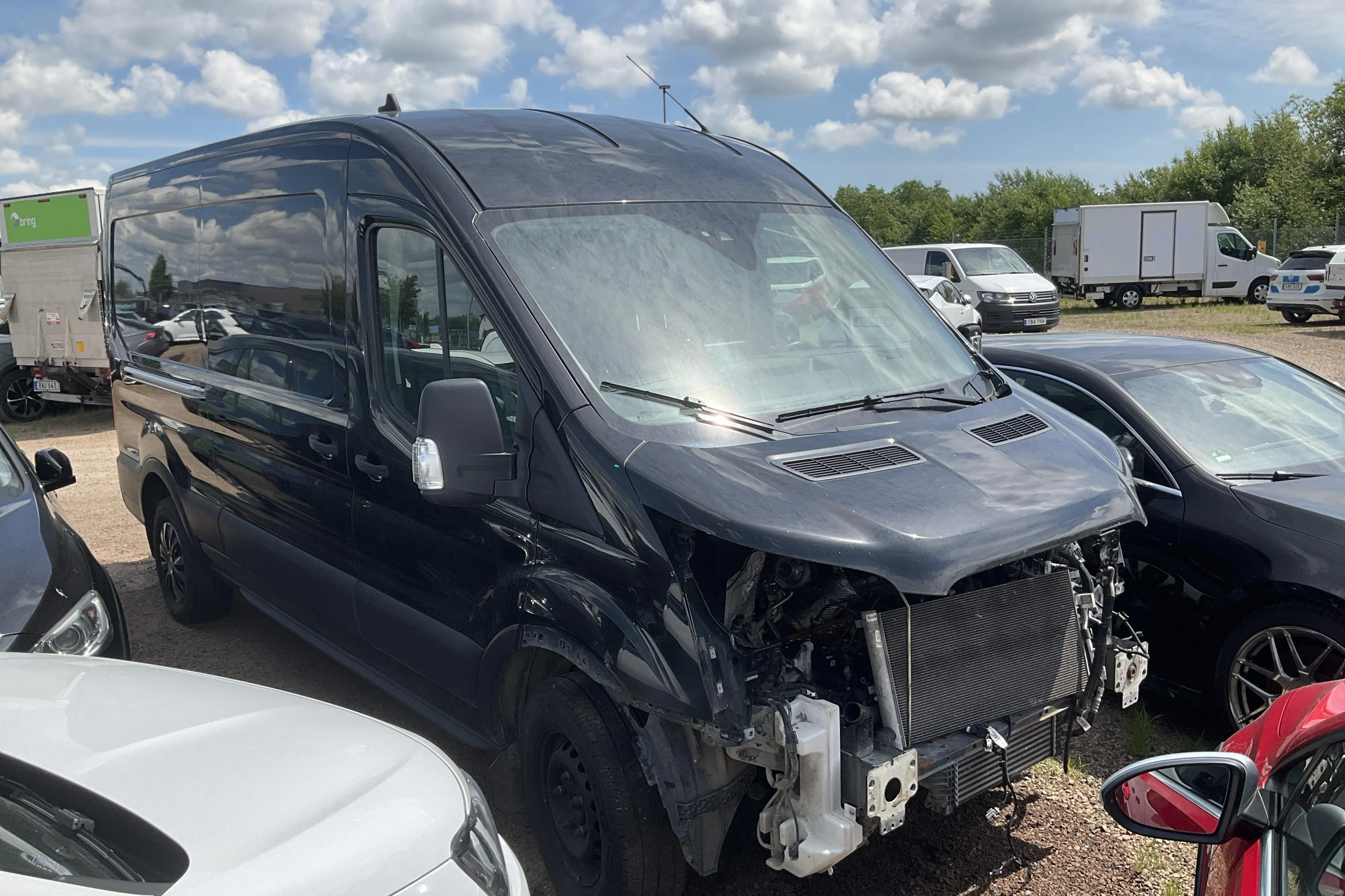 Presentation photo 1 of 11: Ford Transit 350 2.0 TDCi 2WD Skåp (130hk) - 153 230 km - Automatic - black - 2020