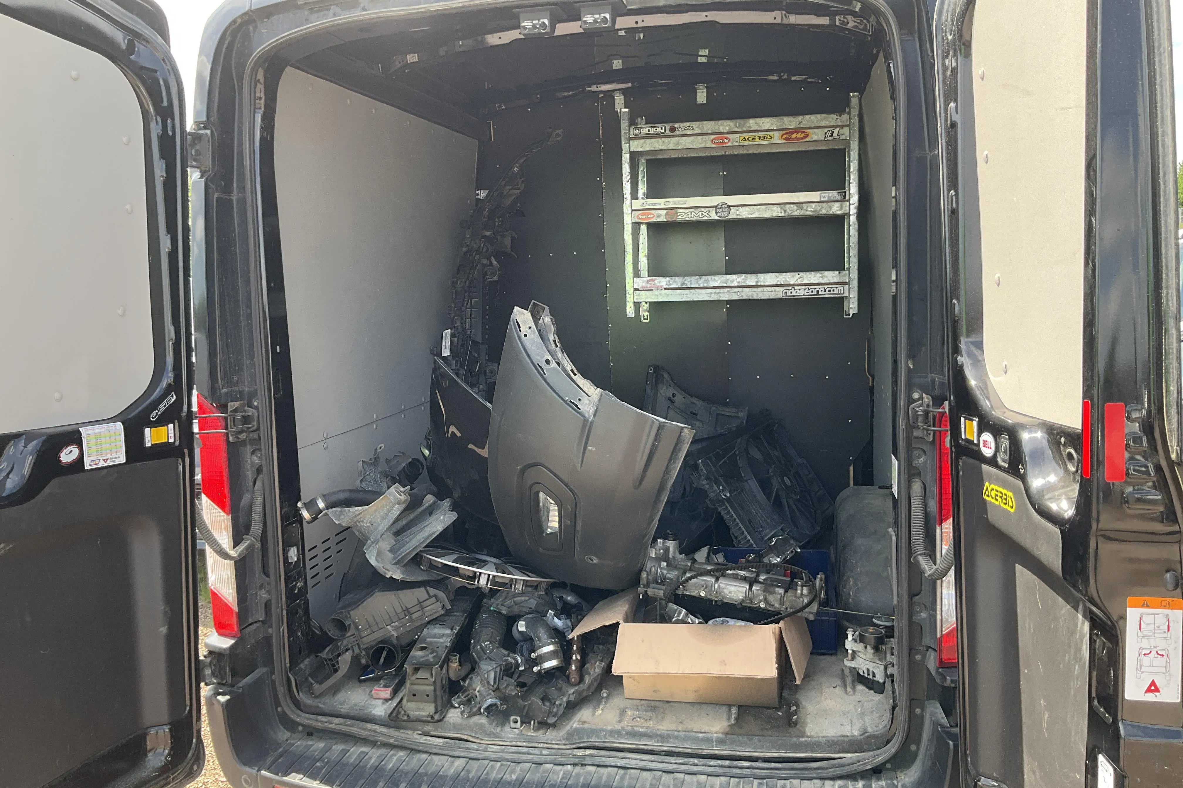Presentation photo 11 of 11: Ford Transit 350 2.0 TDCi 2WD Skåp (130hk) - 153 230 km - Automatic - black - 2020