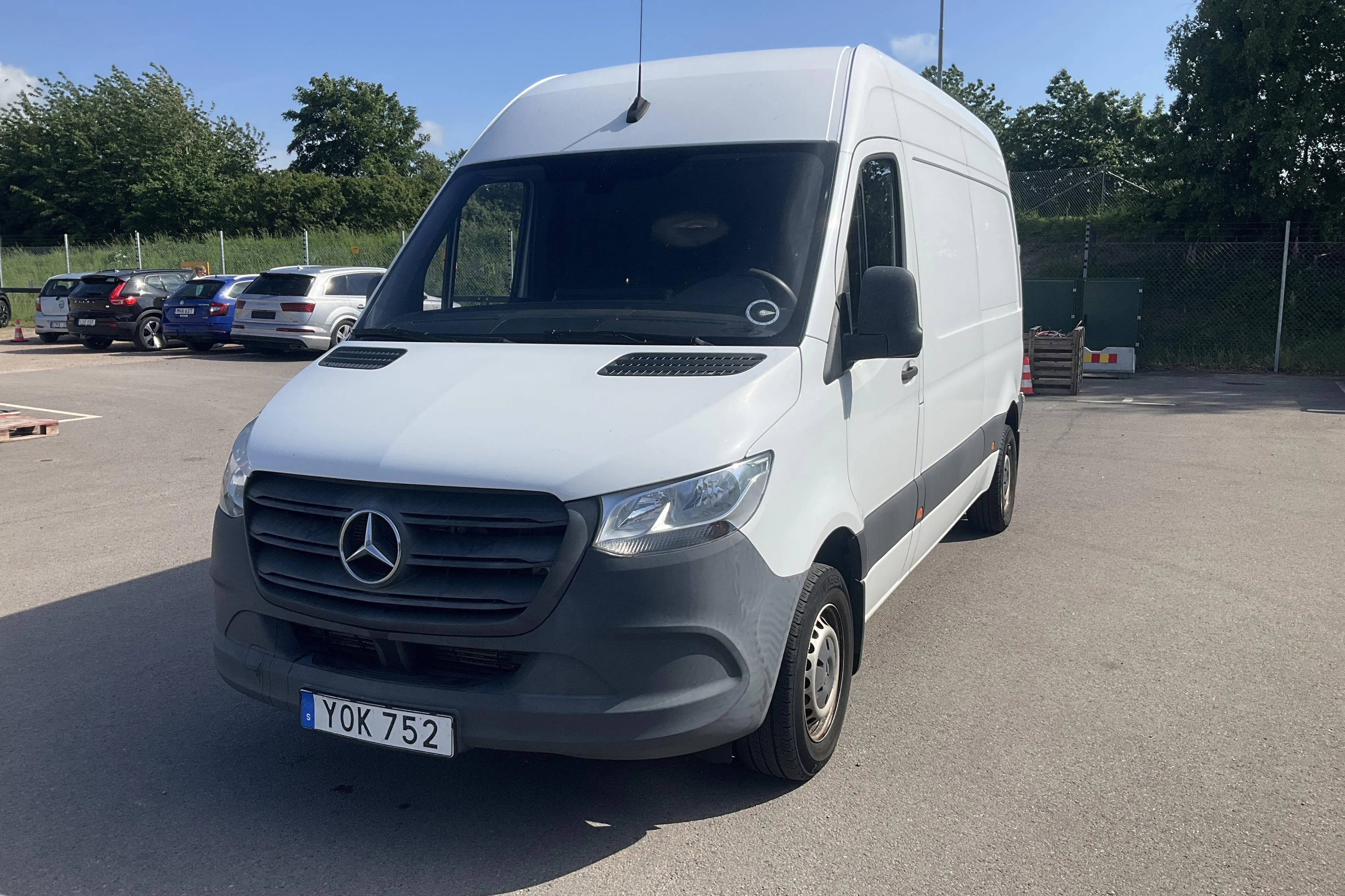 Presentationsfoto 1 av 15: Mercedes Sprinter 314 CDI Skåp 2WD (143hk) - 24 138 mil - Automat - vit - 2019