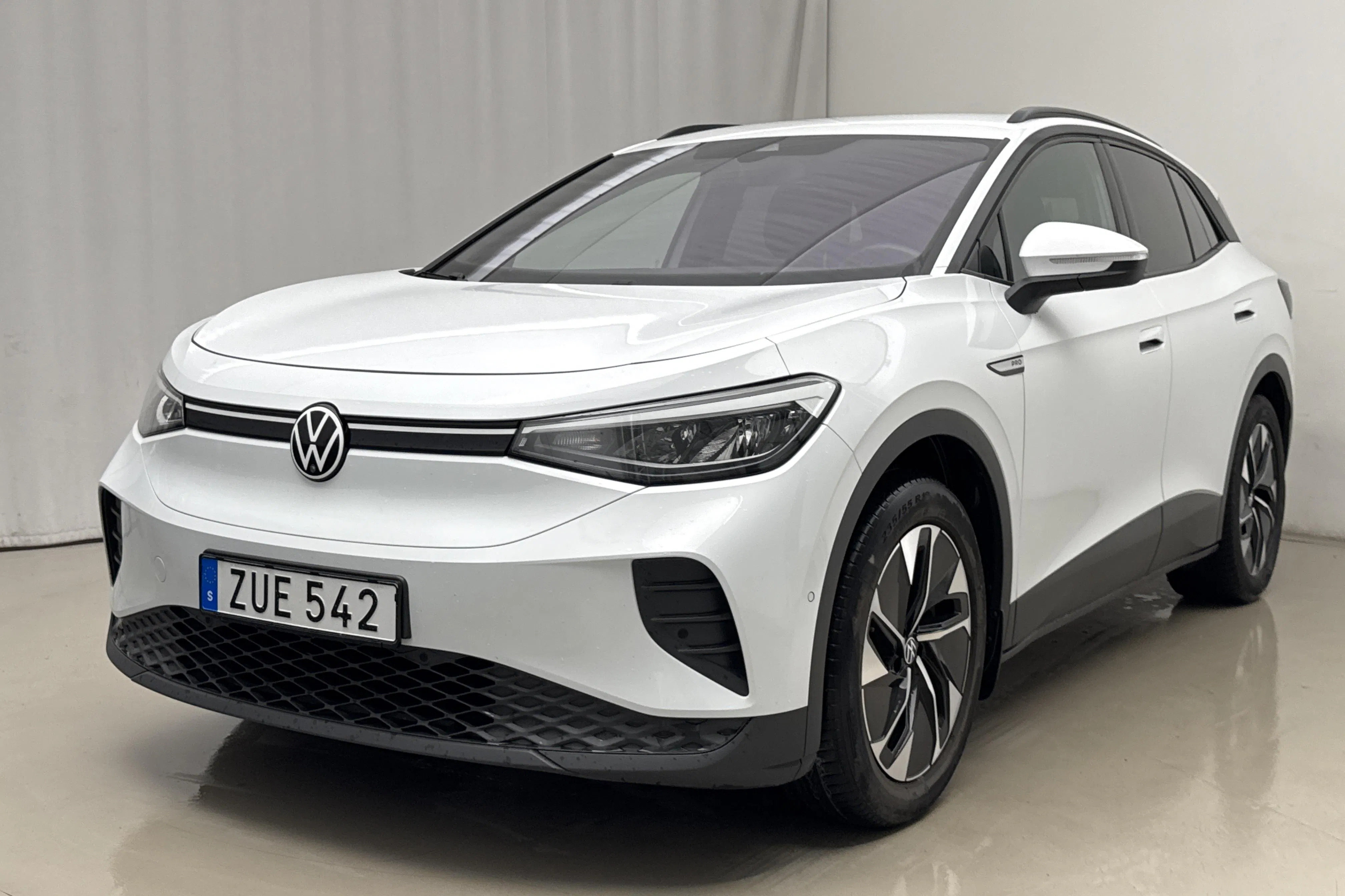 Presentation photo 1 of 21: VW ID.4 77kWh (204hk) - 117 020 km - Automatic - white - 2023