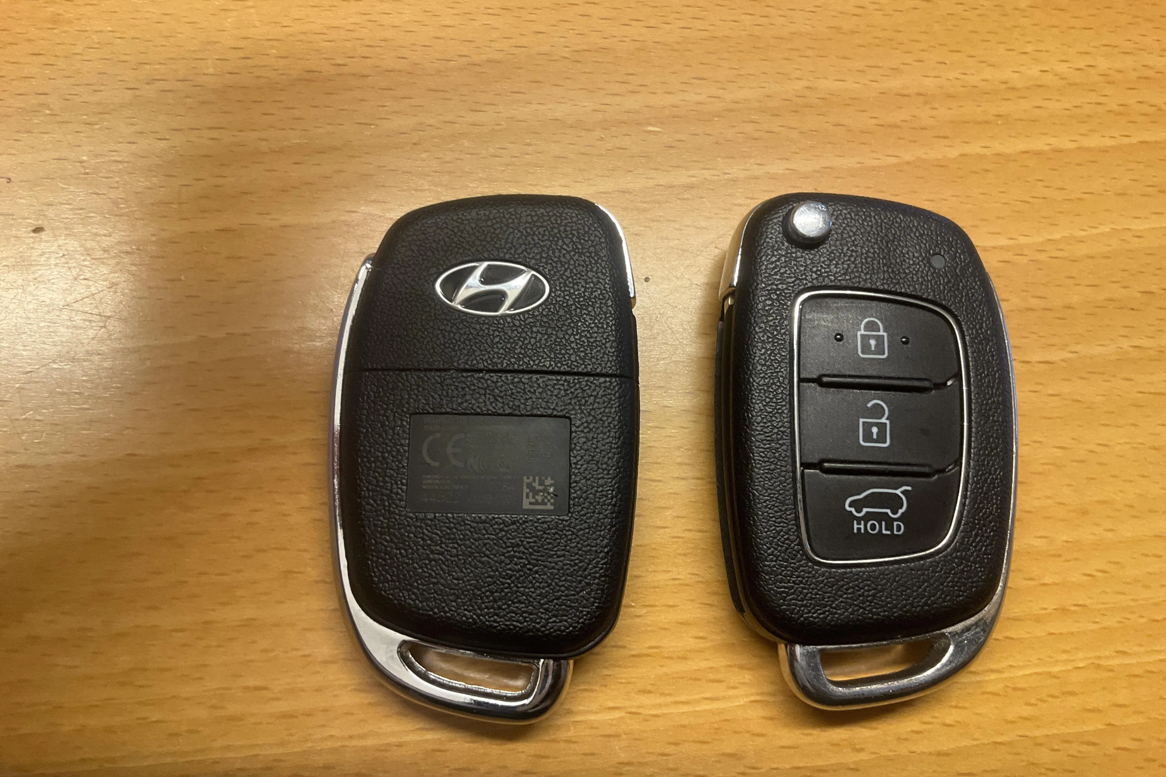 Presentation photo 13 of 13: Hyundai i10 1.0 MPi (67hk) - 29 610 km - Manual - gray - 2023