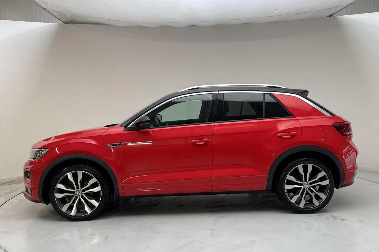 Presentationsfoto 2 av 13: VW T-Roc 2.0 TSI 4MOTION (190hk) - 9 146 mil - Automat - röd - 2018