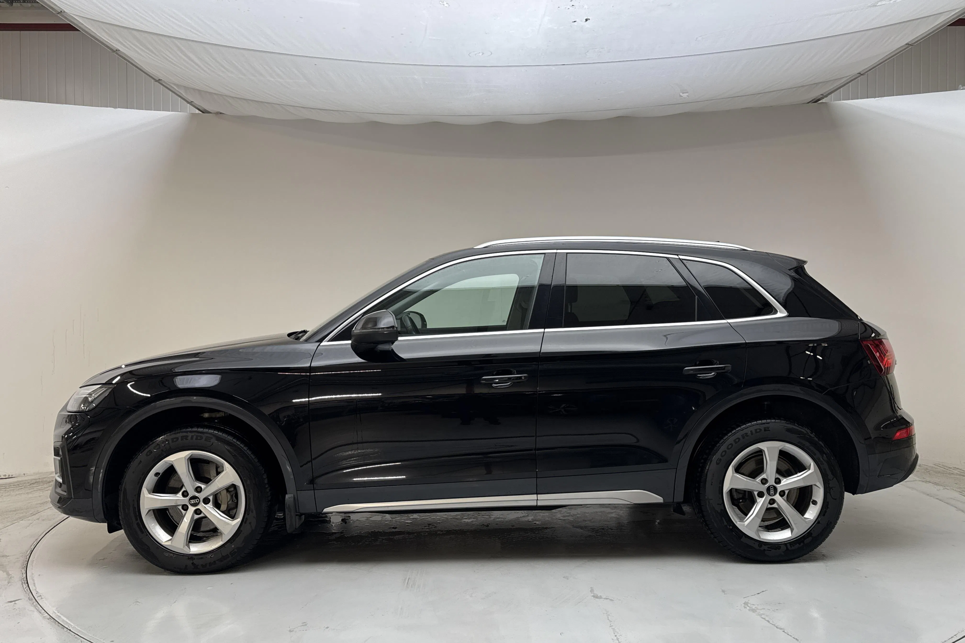 Presentation photo 2 of 14: Audi Q5 40 TDI quattro (204hk) - 173 710 km - Automatic - black - 2022