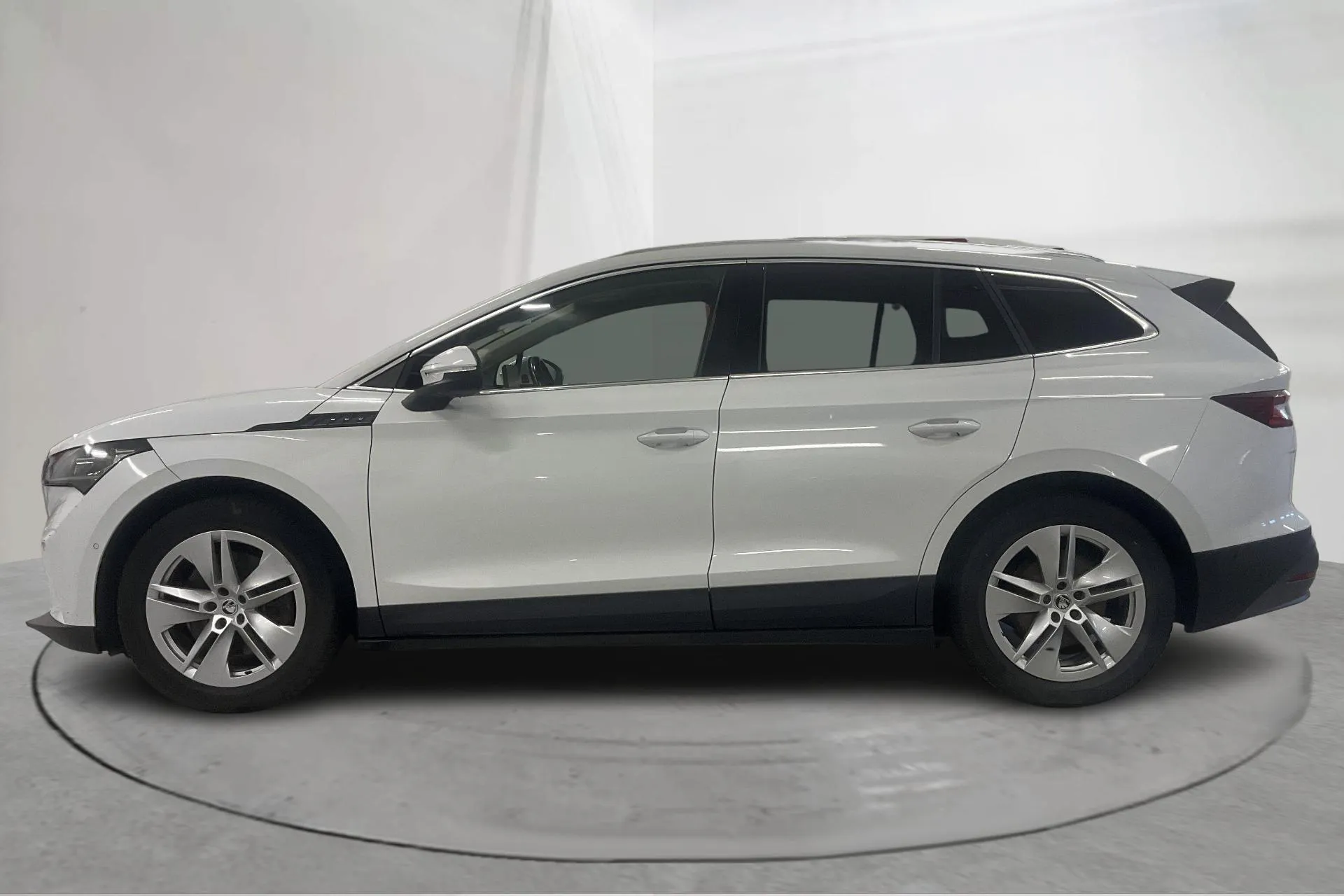 Presentationsfoto 2 av 31: Skoda Enyaq iV 80 (204hk) - 10 960 mil - Automat - vit - 2022