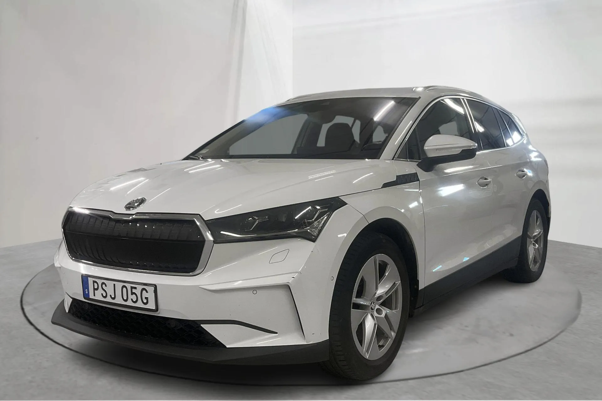 Presentationsfoto 1 av 31: Skoda Enyaq iV 80 (204hk) - 10 960 mil - Automat - vit - 2022
