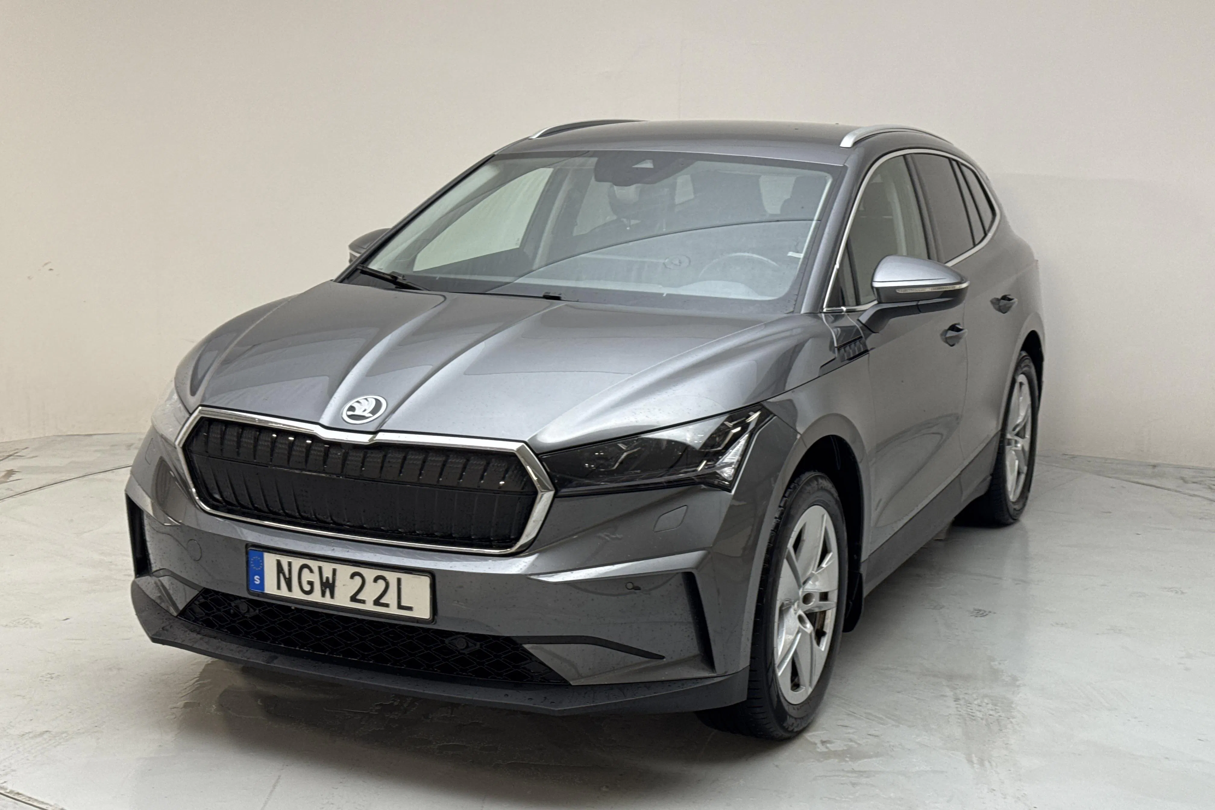 Presentationsfoto 1 av 15: Skoda Enyaq iV 80 (204hk) - 14 936 mil - Automat - grå - 2023