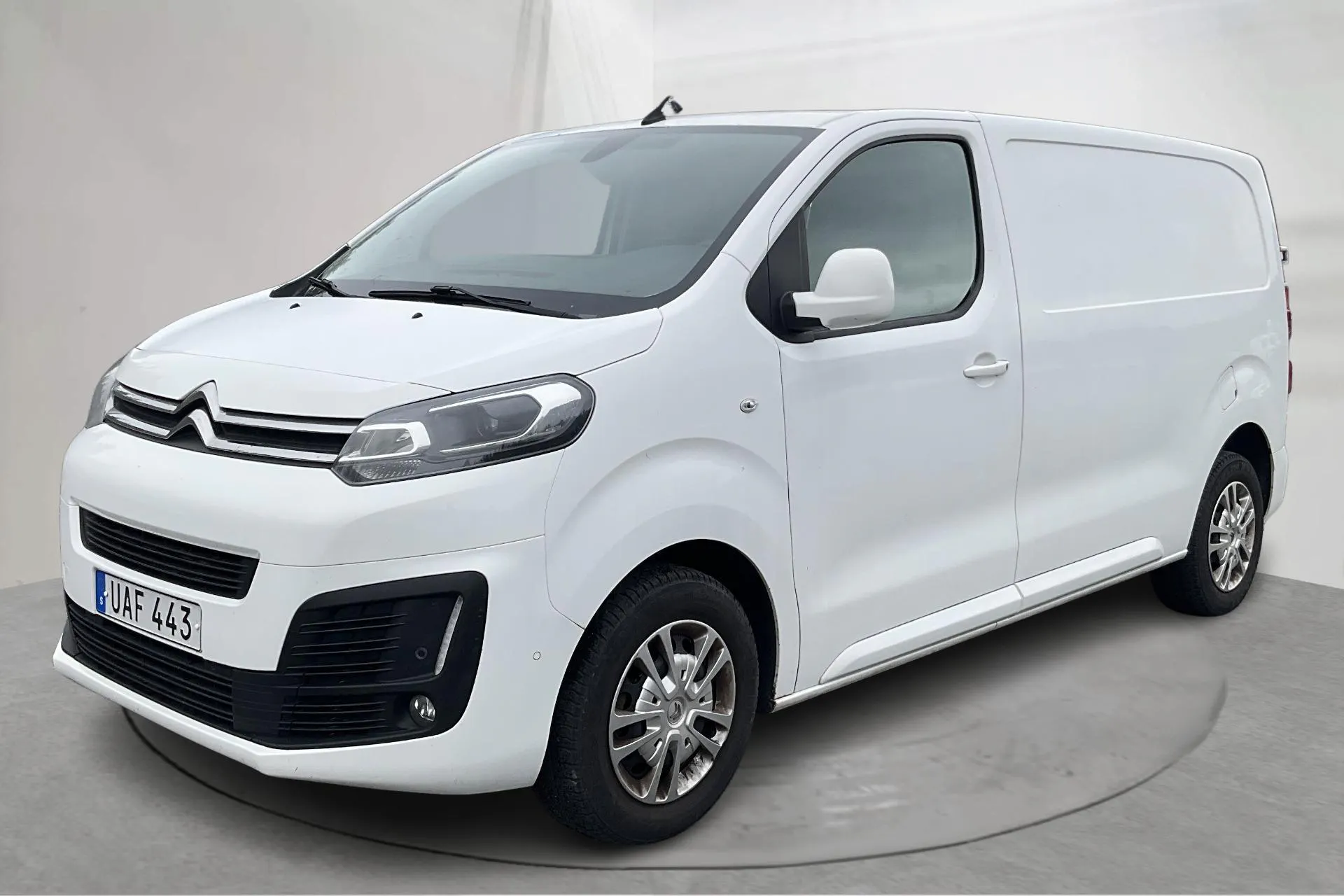 Presentation photo 1 of 16: Citroën Jumpy III 2.0 BlueHDI Skåp (120hk) - 200 040 km - Manual - white - 2018
