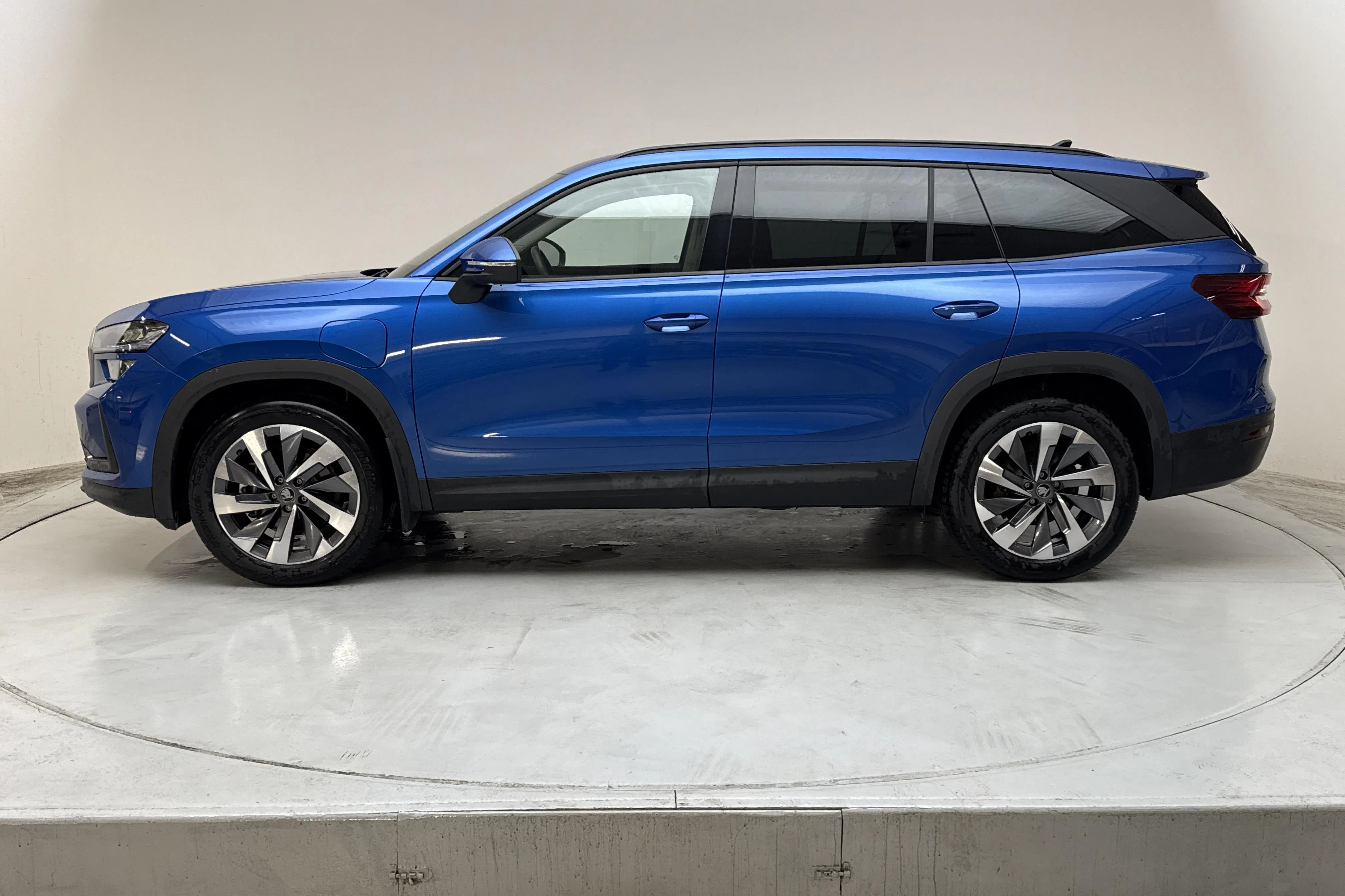 Presentation photo 2 of 18: Skoda Kodiaq 1.5 TSI m-hev (204hk) - 16 060 km - Automatic - blue - 2026