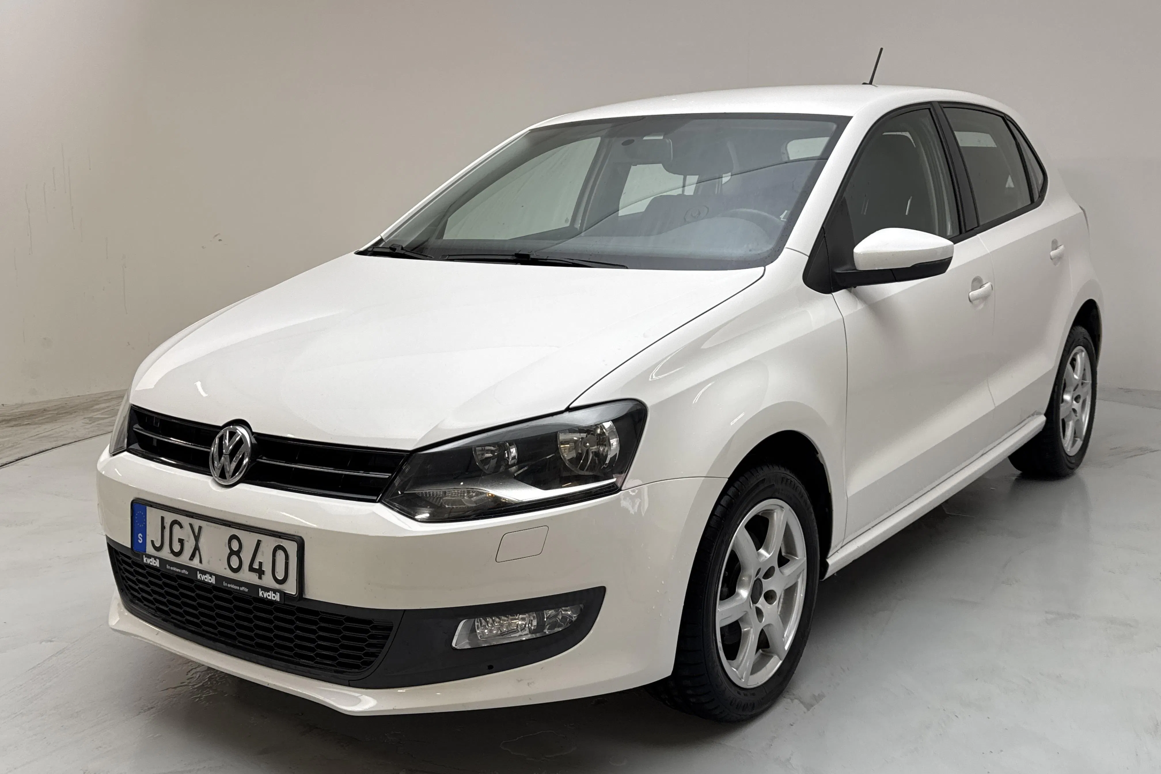 Presentation photo 1 of 12: VW Polo 1.4 5dr (85hk) - 94 170 km - Manual - white - 2014