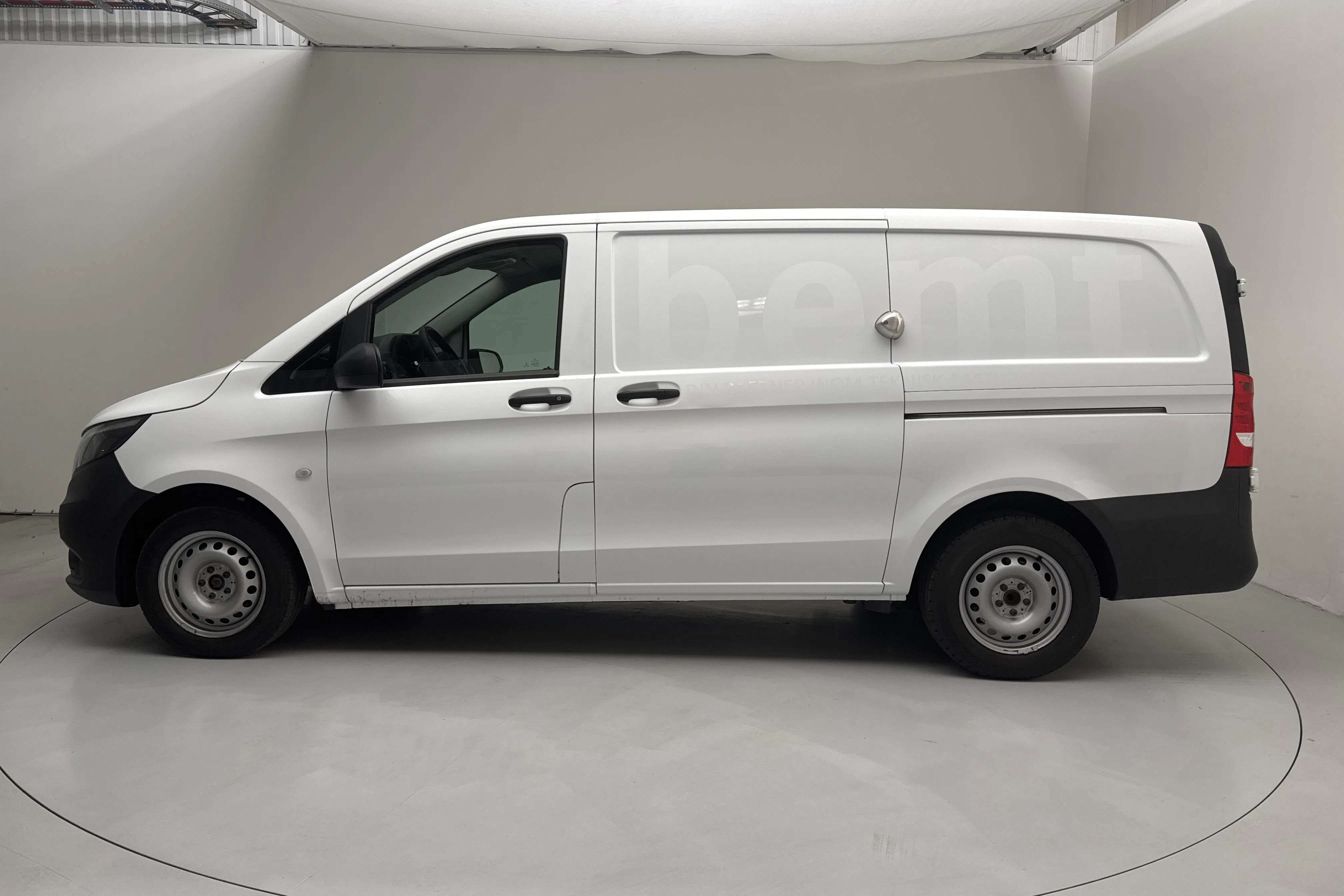 Presentation photo 2 of 16: Mercedes Vito 114 CDI W640 (136hk) - 116 960 km - Manual - white - 2021