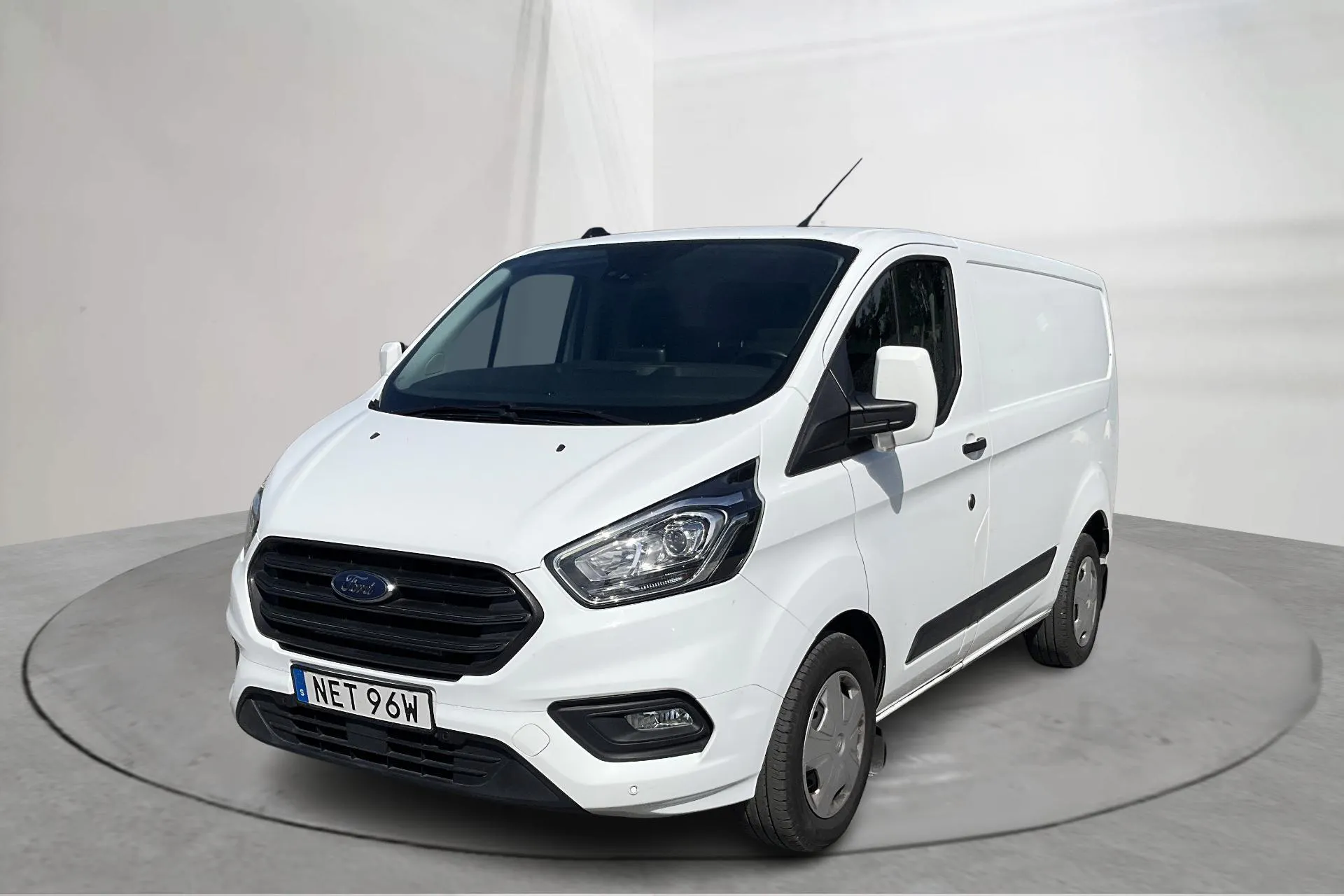 Presentationsfoto 1 av 14: Ford Transit Custom 280 (130hk) - 11 667 mil - Automat - vit - 2023
