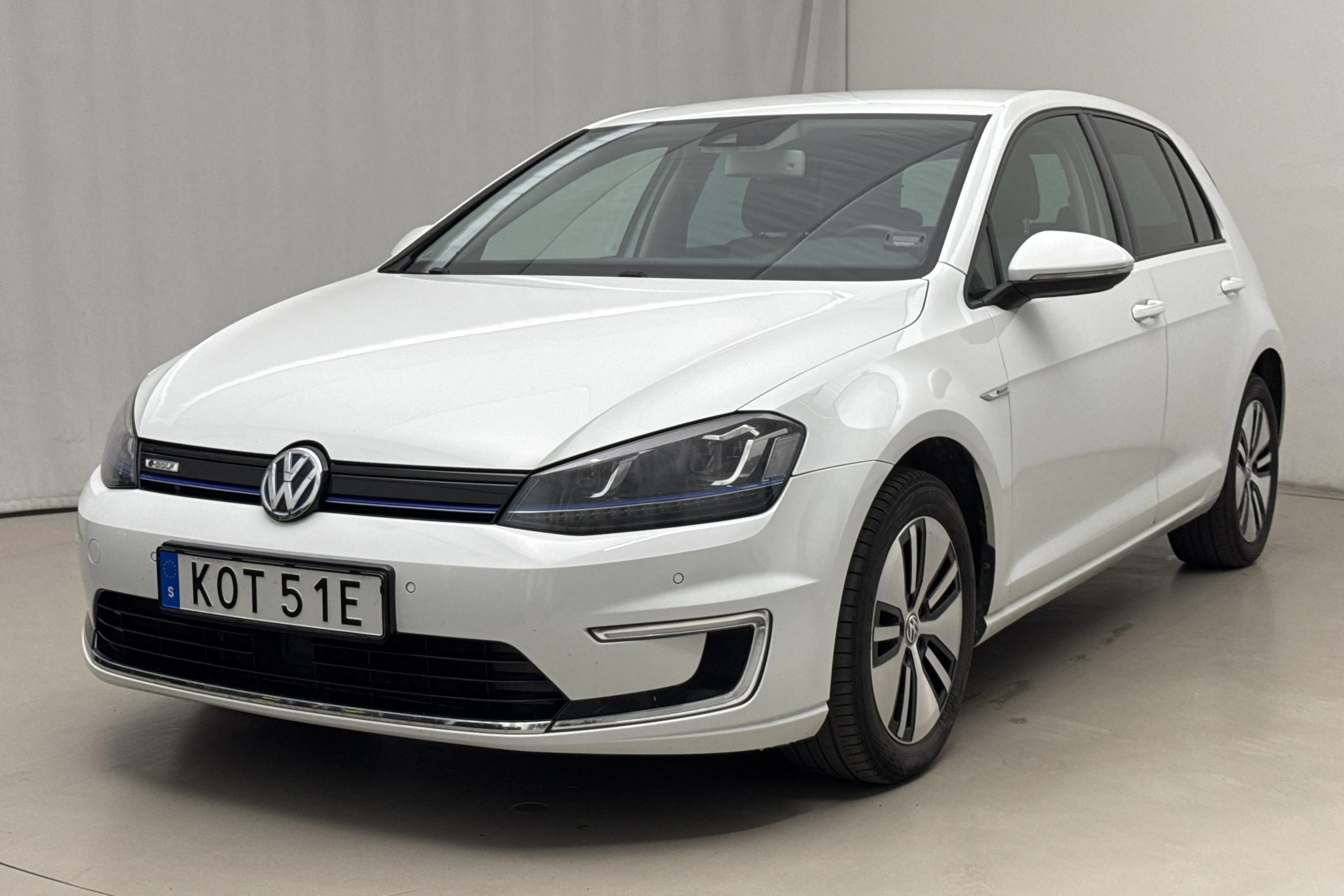 Presentationsfoto 1 av 18: VW e-Golf VII 5dr (115hk) - 11 465 mil - Automat - vit - 2015