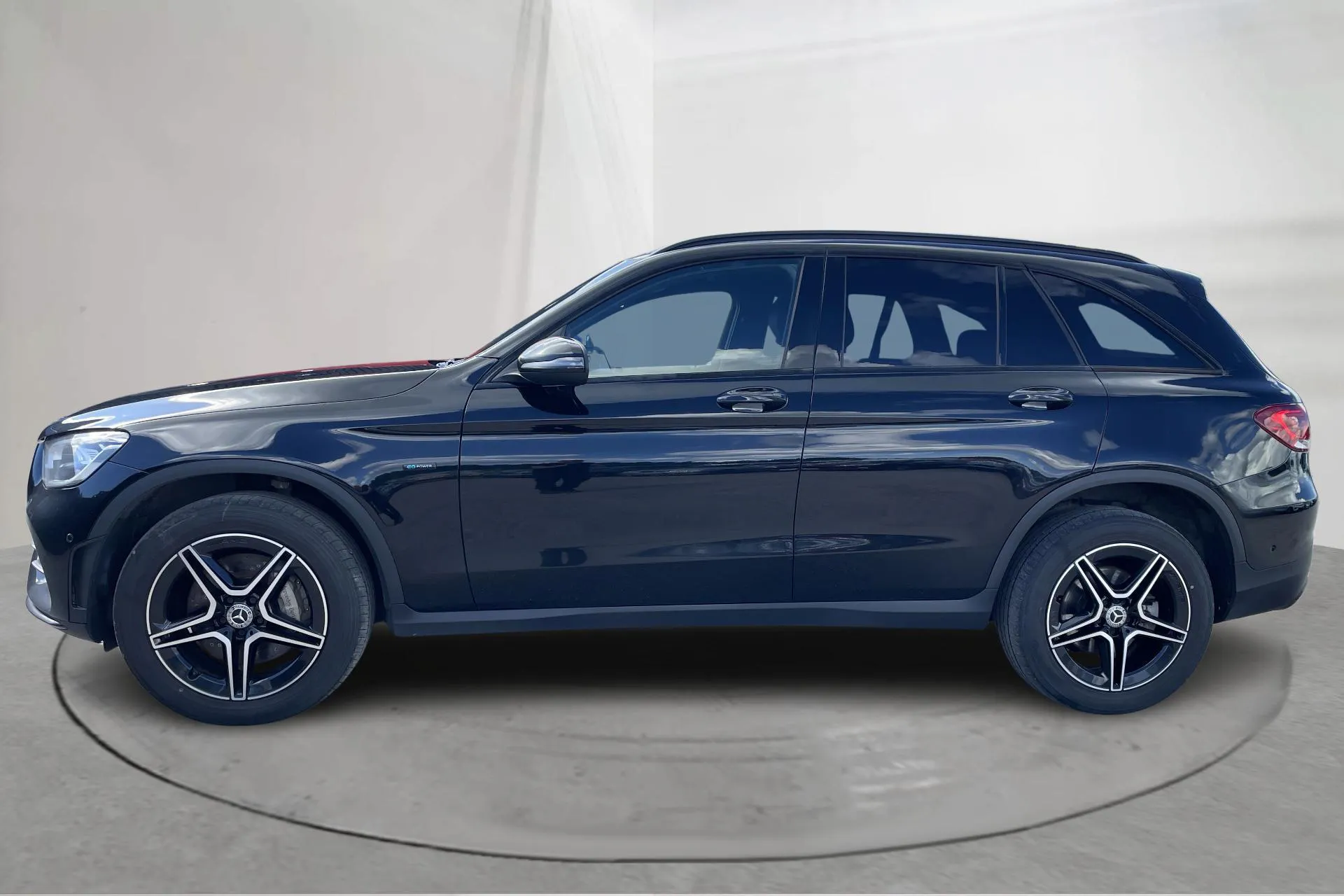 Presentationsfoto 2 av 24: Mercedes GLC 300 de 4MATIC X253 (316hk) - 17 205 mil - Automat - svart - 2021