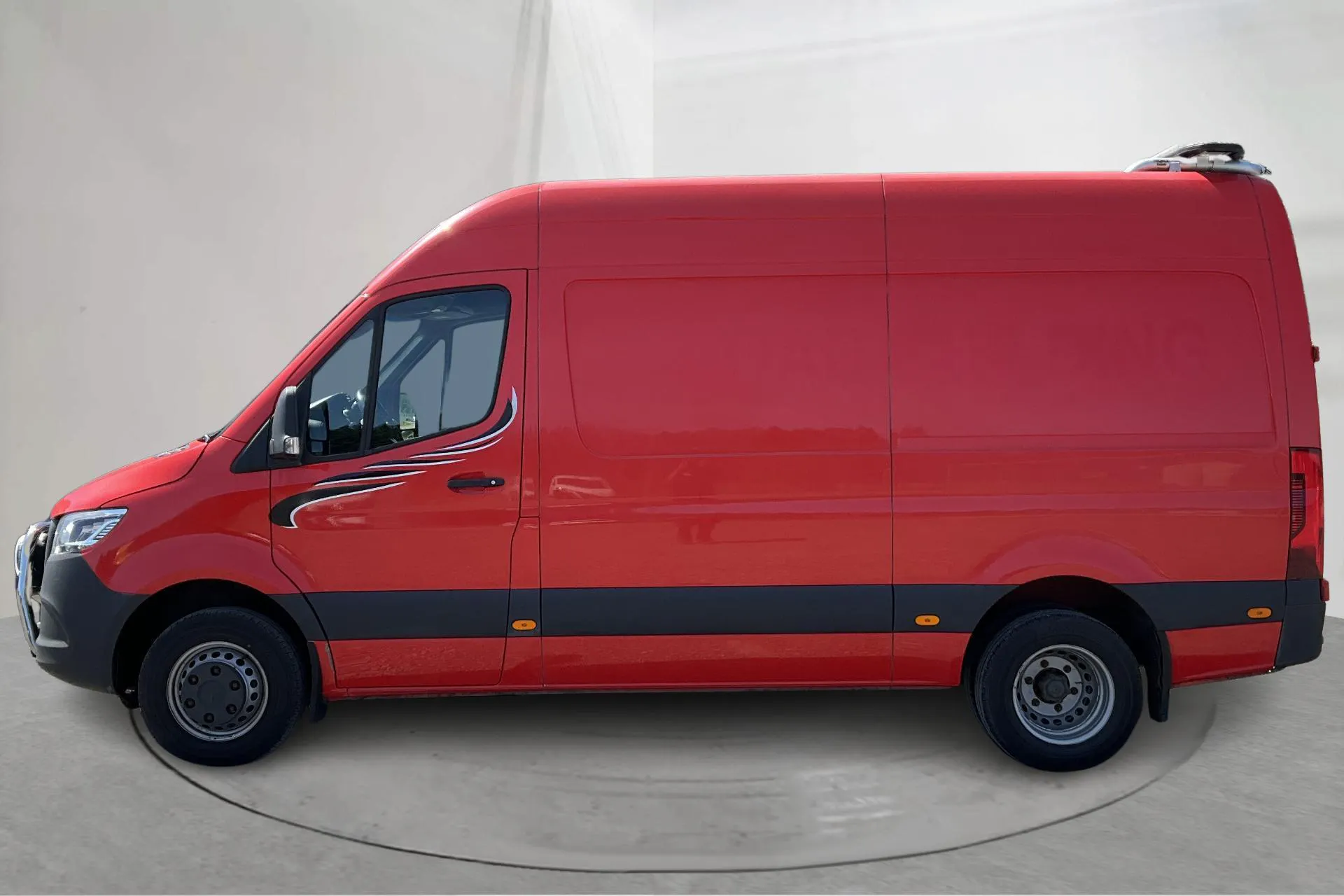 Presentation photo 2 of 16: Mercedes Sprinter 519 CDI Skåp RWD (190hk) - 145 500 km - Automatic - red - 2019