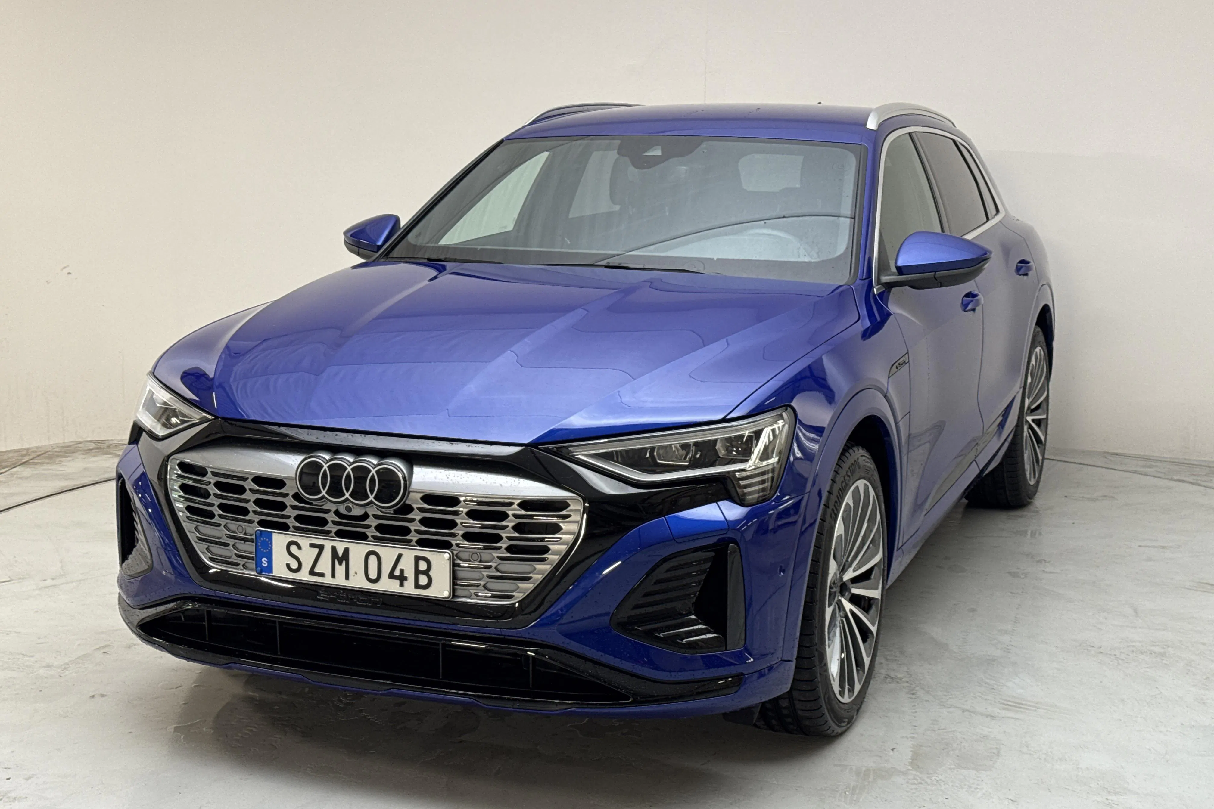 Presentation photo 1 of 16: Audi Q8 50 e-tron quattro (340hk) - 36 850 km - Automatic - blue - 2024