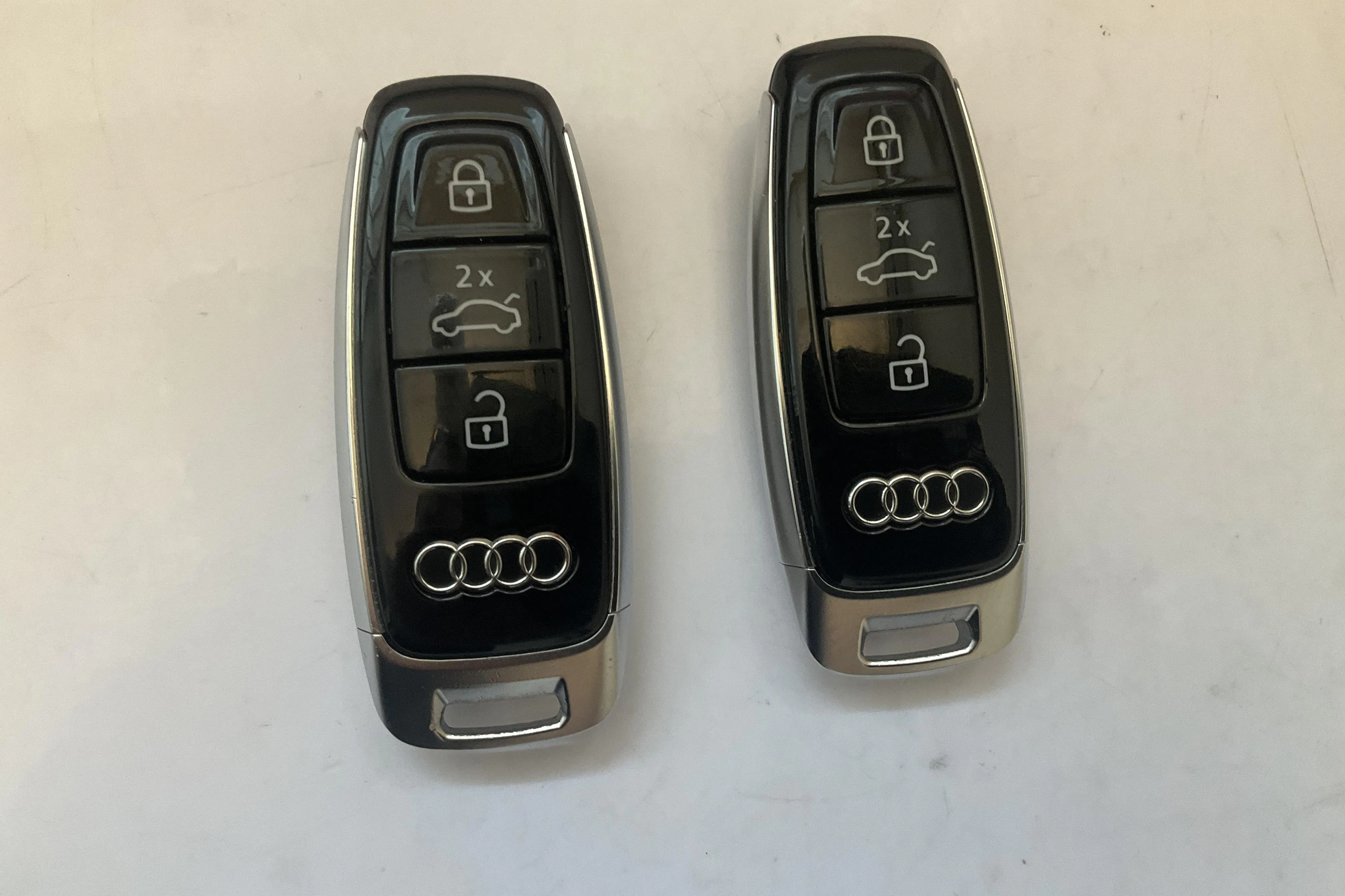 Presentation photo 16 of 16: Audi Q8 50 e-tron quattro (340hk) - 36 850 km - Automatic - blue - 2024