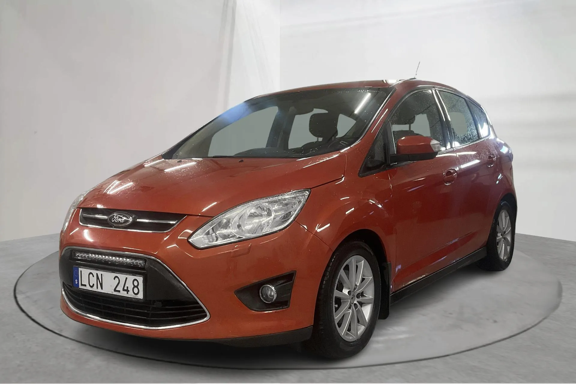 Presentationsfoto 1 av 16: Ford C-MAX 1.6 TDCi (95hk) - 18 205 mil - Manuell - orange - 2011