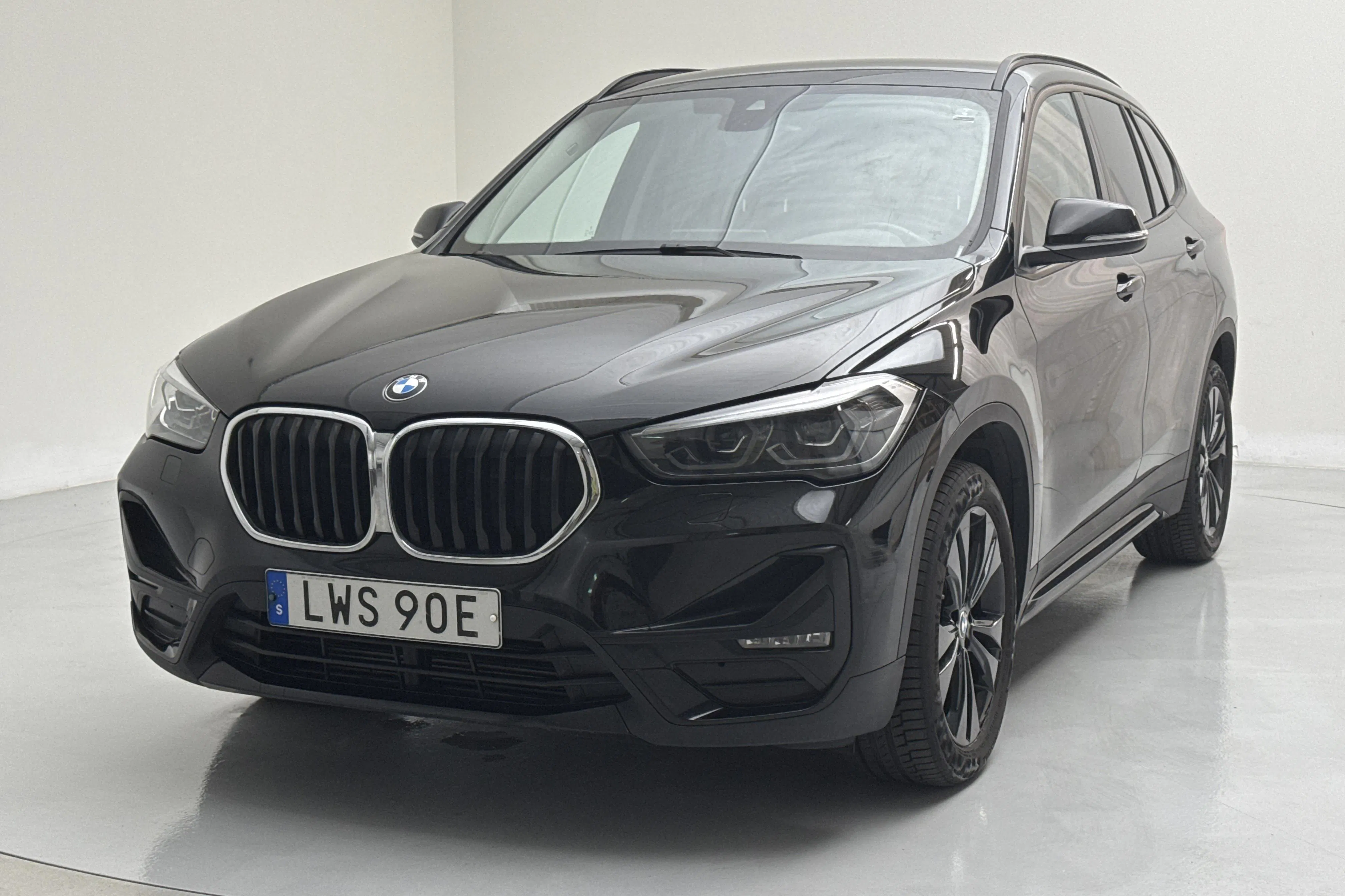 Presentationsfoto 1 av 13: BMW X1 xDrive20d LCI, F48 (190hk) - 18 572 mil - Automat - svart - 2022