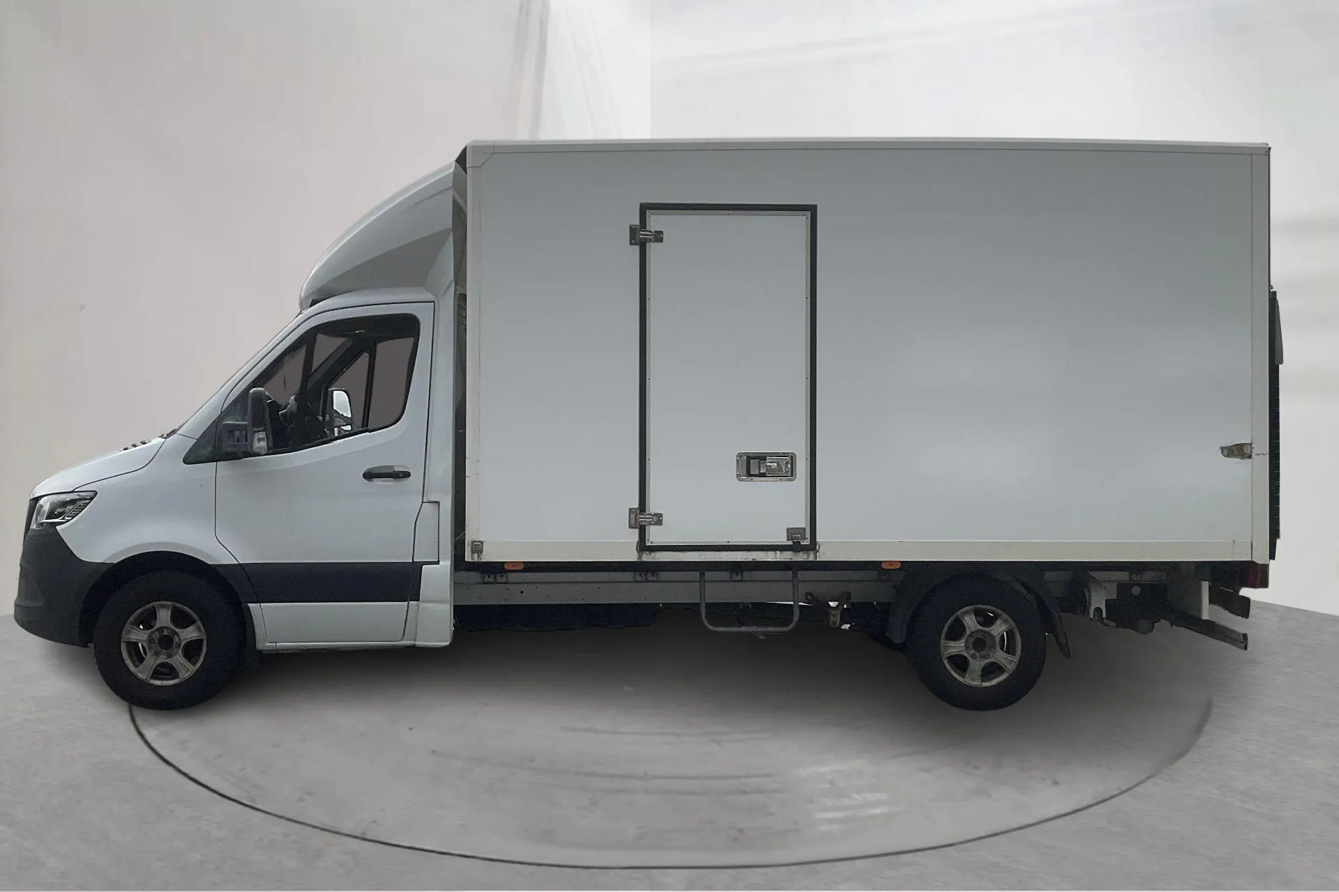 Presentation photo 2 of 15: Mercedes Sprinter 316 CDI Volymskåp RWD (163hk) - 263 380 km - Automatic - white - 2021
