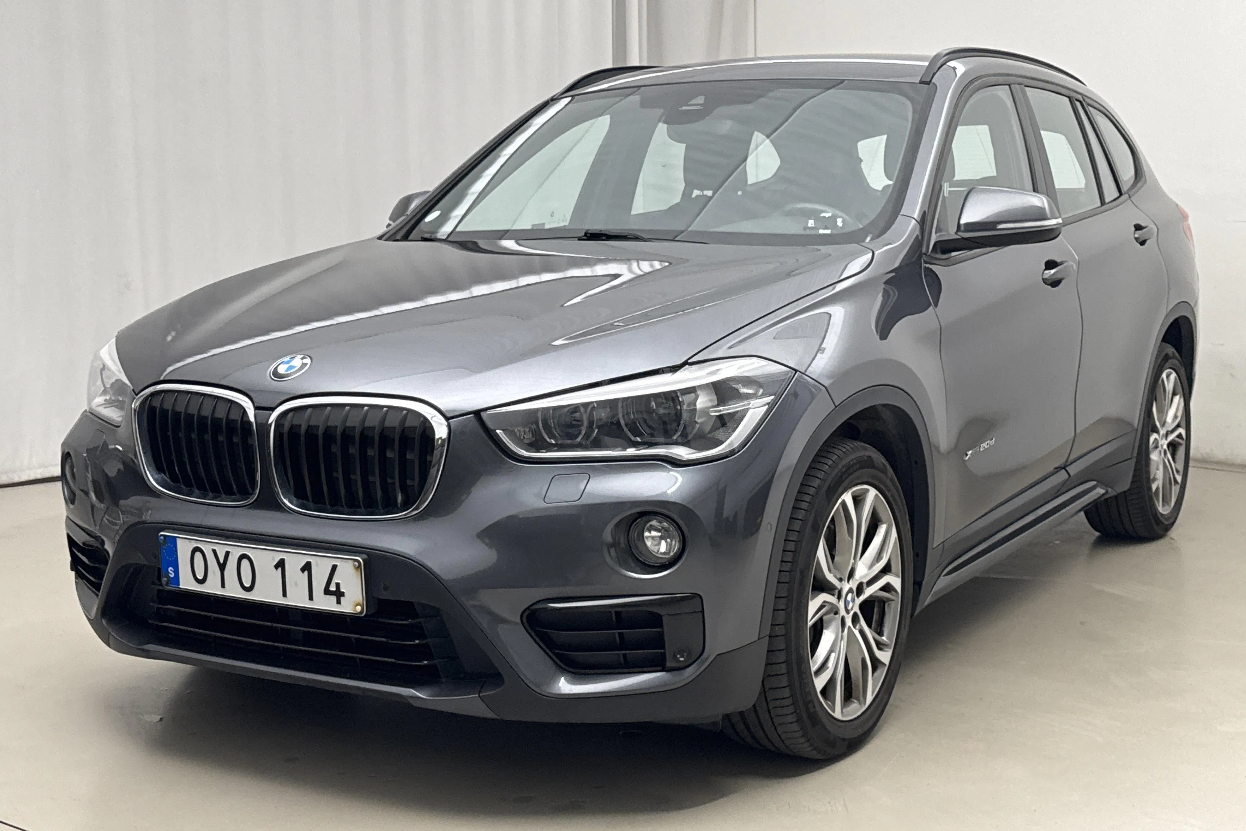 Presentationsfoto 1 av 16: BMW X1 xDrive20d, F48 (190hk) - 17 083 mil - Automat - grå - 2016
