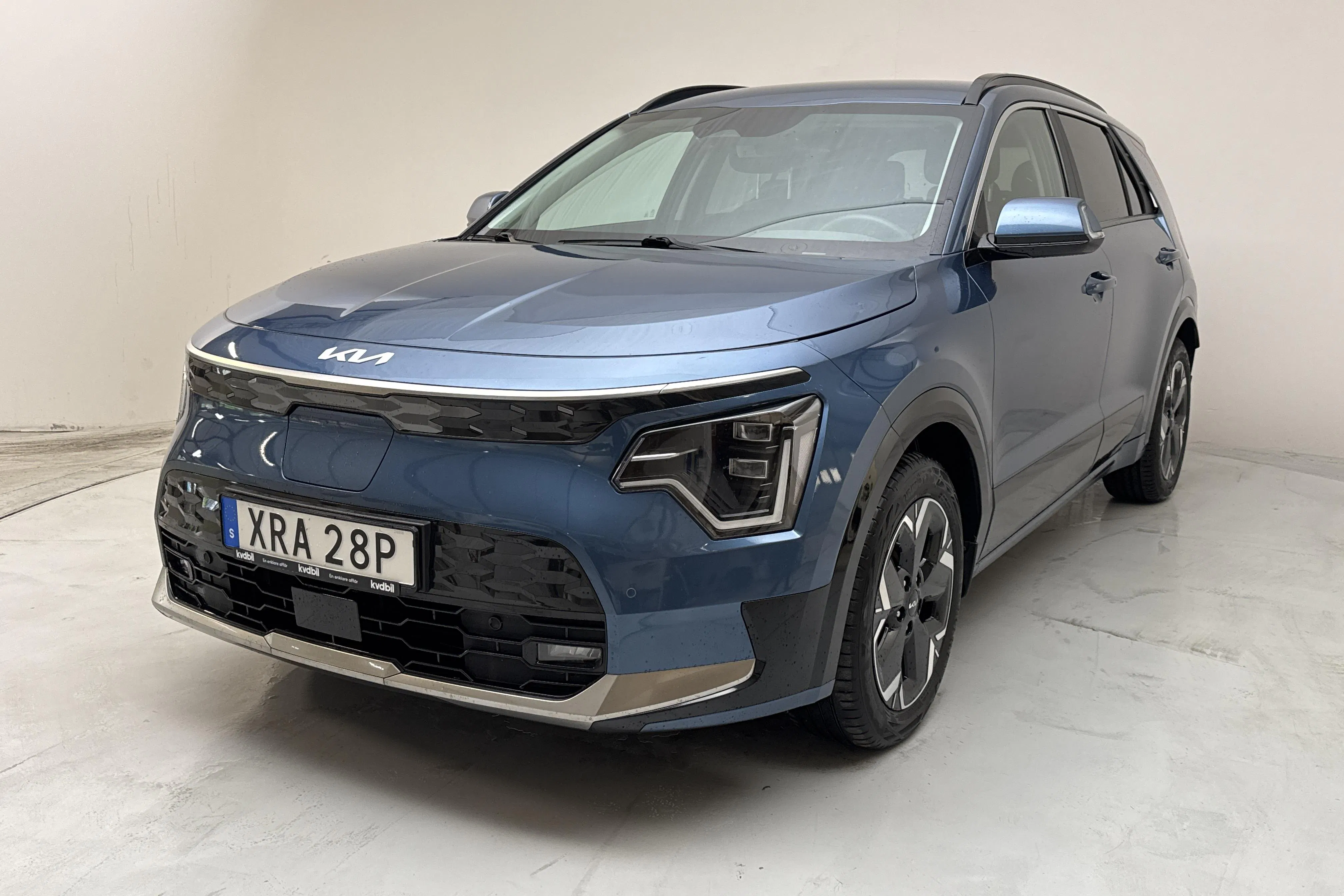 Presentationsfoto 1 av 18: KIA Niro EV 65kWh (204hk) - 6 632 mil - Automat - blå - 2024