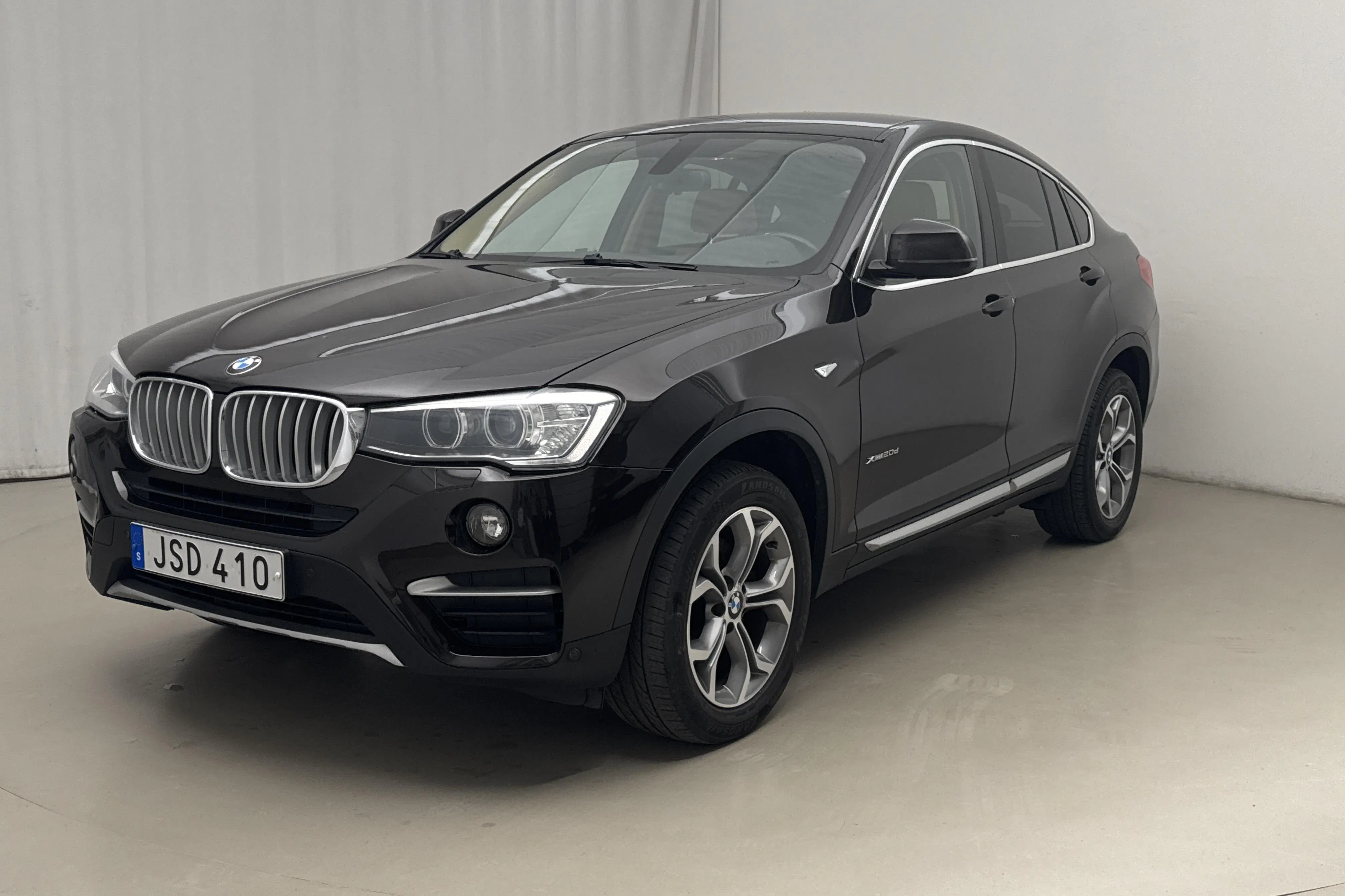 Presentation photo 1 of 18: BMW X4 xDrive 20d, F26 (190hk) - 165 050 km - Automatic - brown - 2015