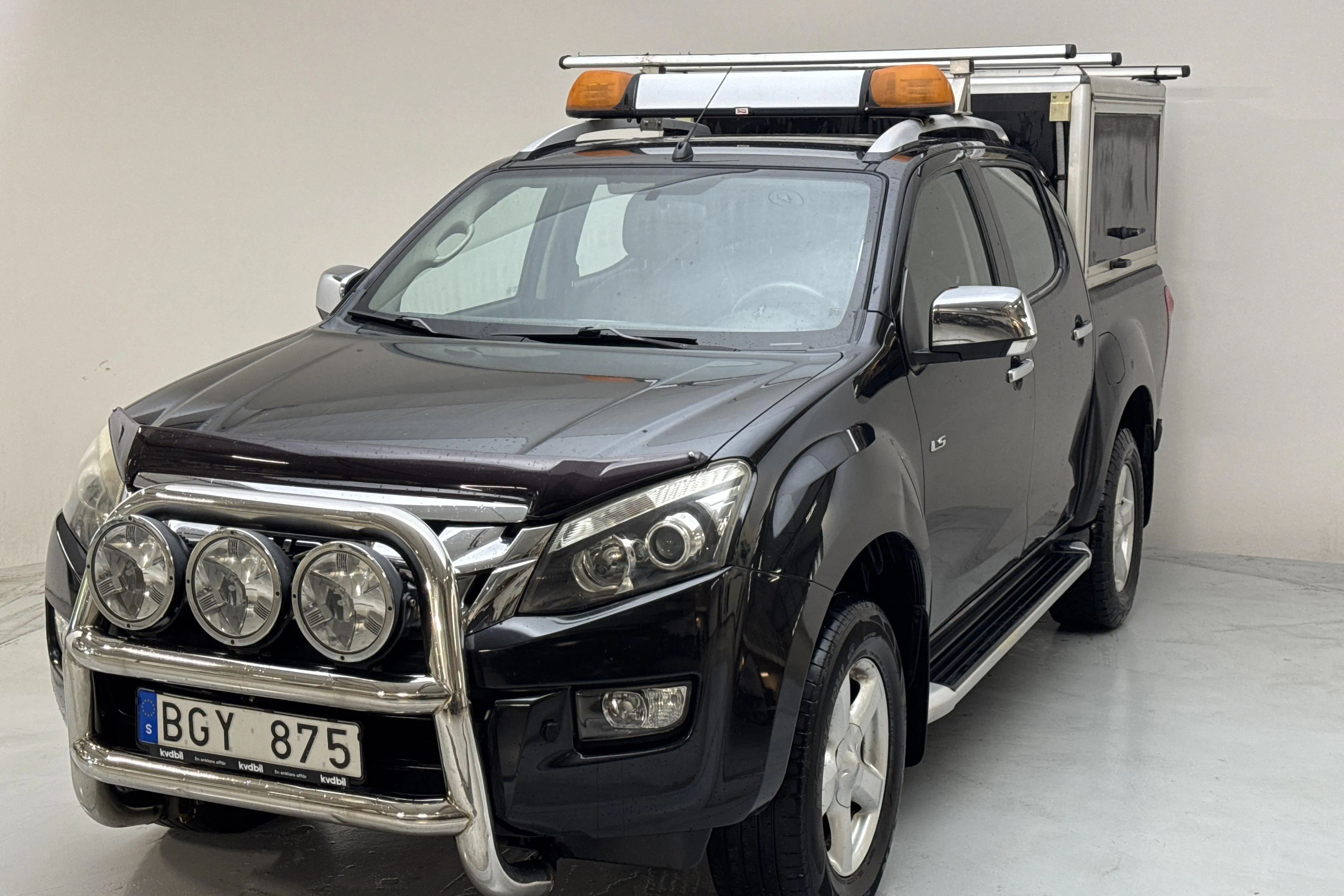 Presentation photo 1 of 14: Isuzu D-MAX 2.5 DDI 4WD (163hk) - 210 200 km - Manual - black - 2013