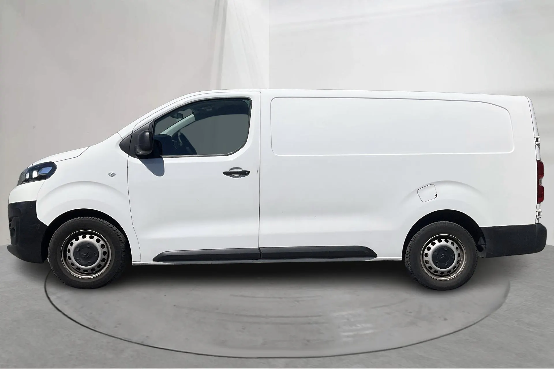 Presentation photo 2 of 14: Citroën Jumpy III 2.0 BlueHDI Skåp (120hk) - 121 710 km - Automatic - white - 2021