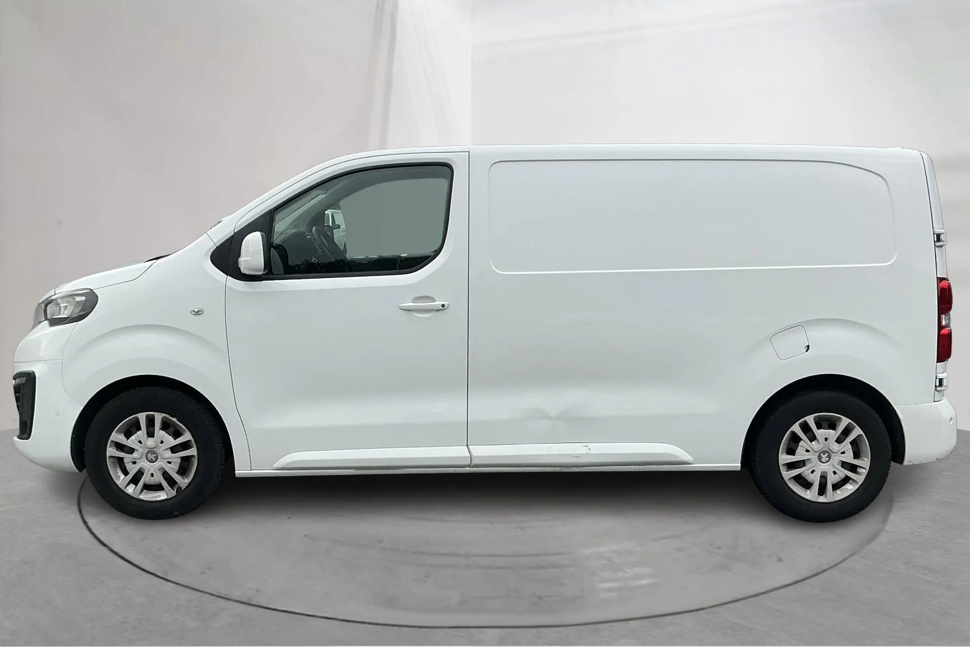 Presentation photo 2 of 14: Peugeot Expert BlueHDi Skåp (120hk) - 106 770 km - Manual - white - 2020