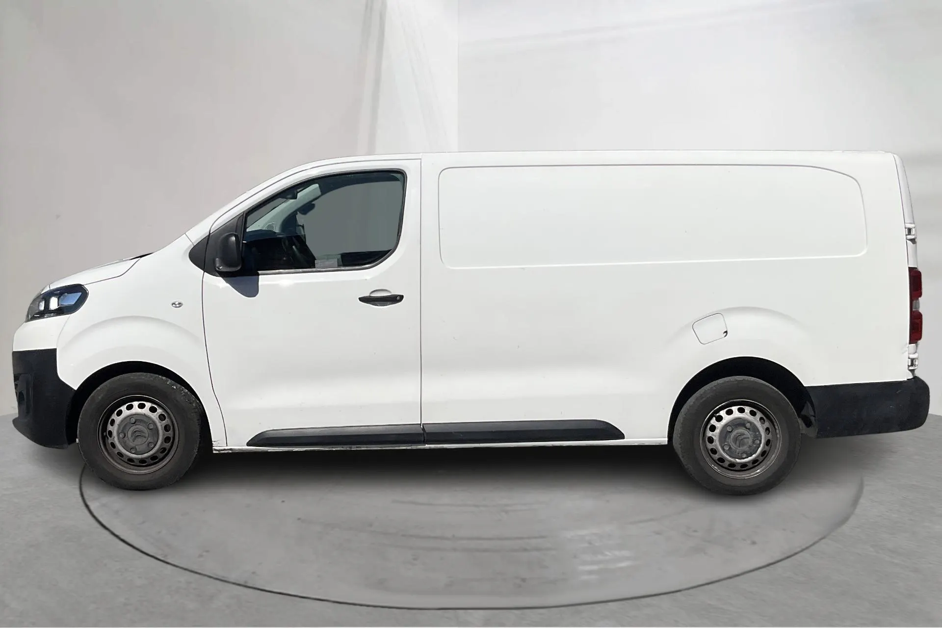 Presentation photo 2 of 14: Citroën Jumpy III 2.0 BlueHDI Skåp (120hk) - 119 740 km - Automatic - white - 2021