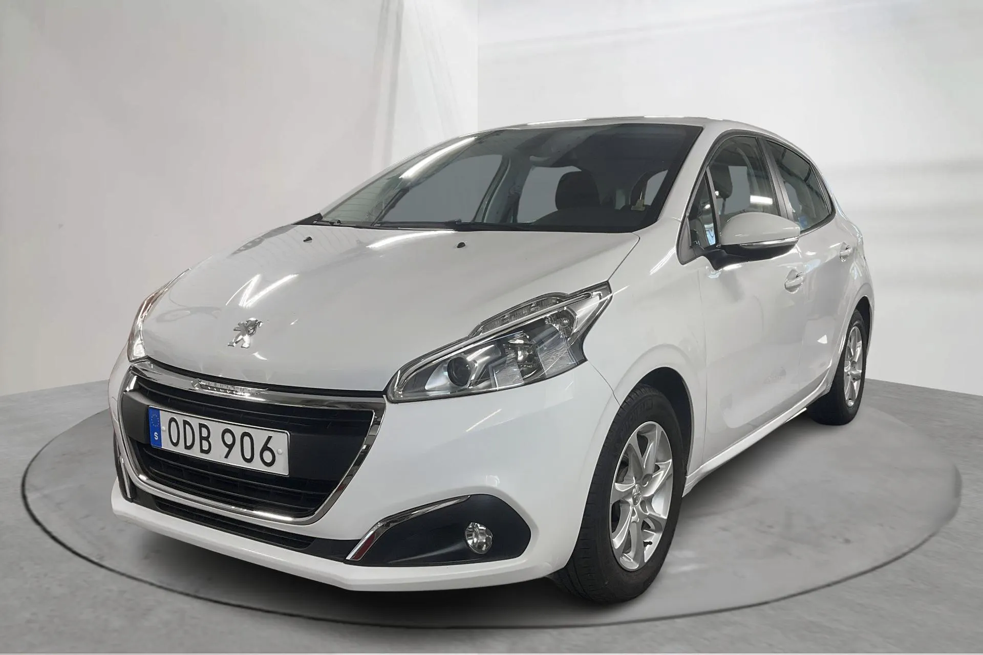 Presentationsfoto 1 av 13: Peugeot 208 PureTech 5dr (82hk) - 3 265 mil - Manuell - vit - 2016