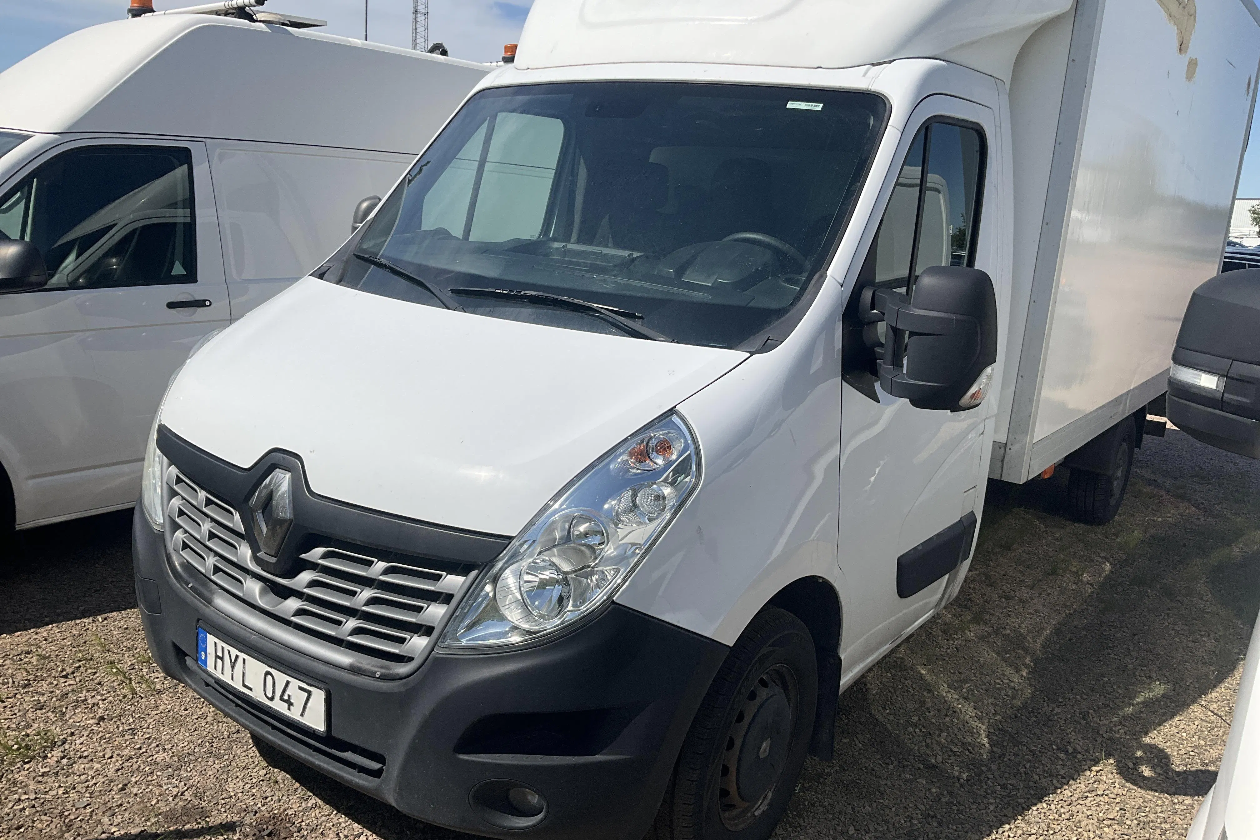Presentation photo 1 of 12: Renault Master 2.3 dCi Pickup/Chassi 2WD (170hk) - 387 150 km - Manual - white - 2018