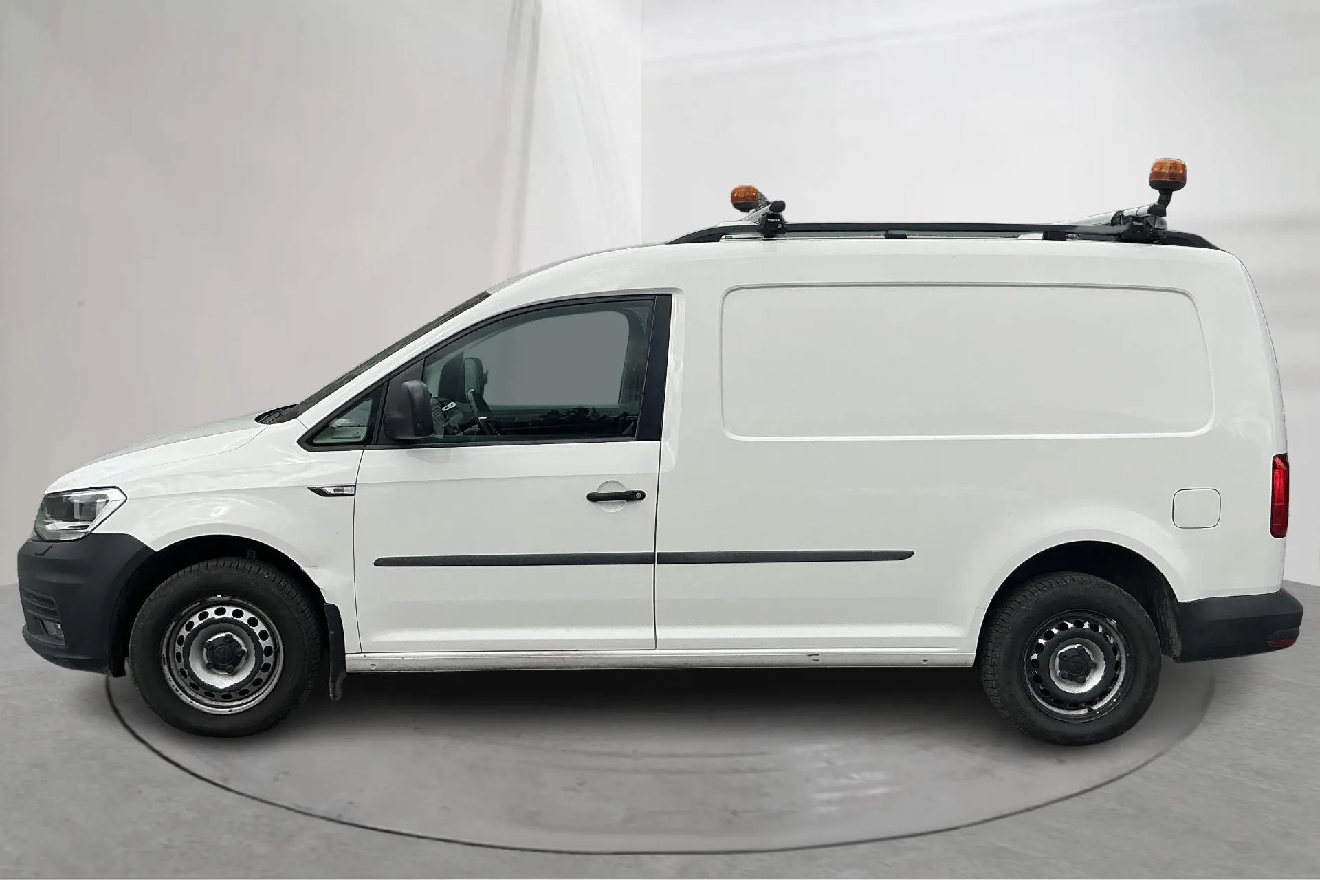 Presentation photo 2 of 14: VW Caddy 2.0 TDI Maxi Skåp 4MOTION (122hk) - 10 059 Scandinavian mile - Manual - white - 2020