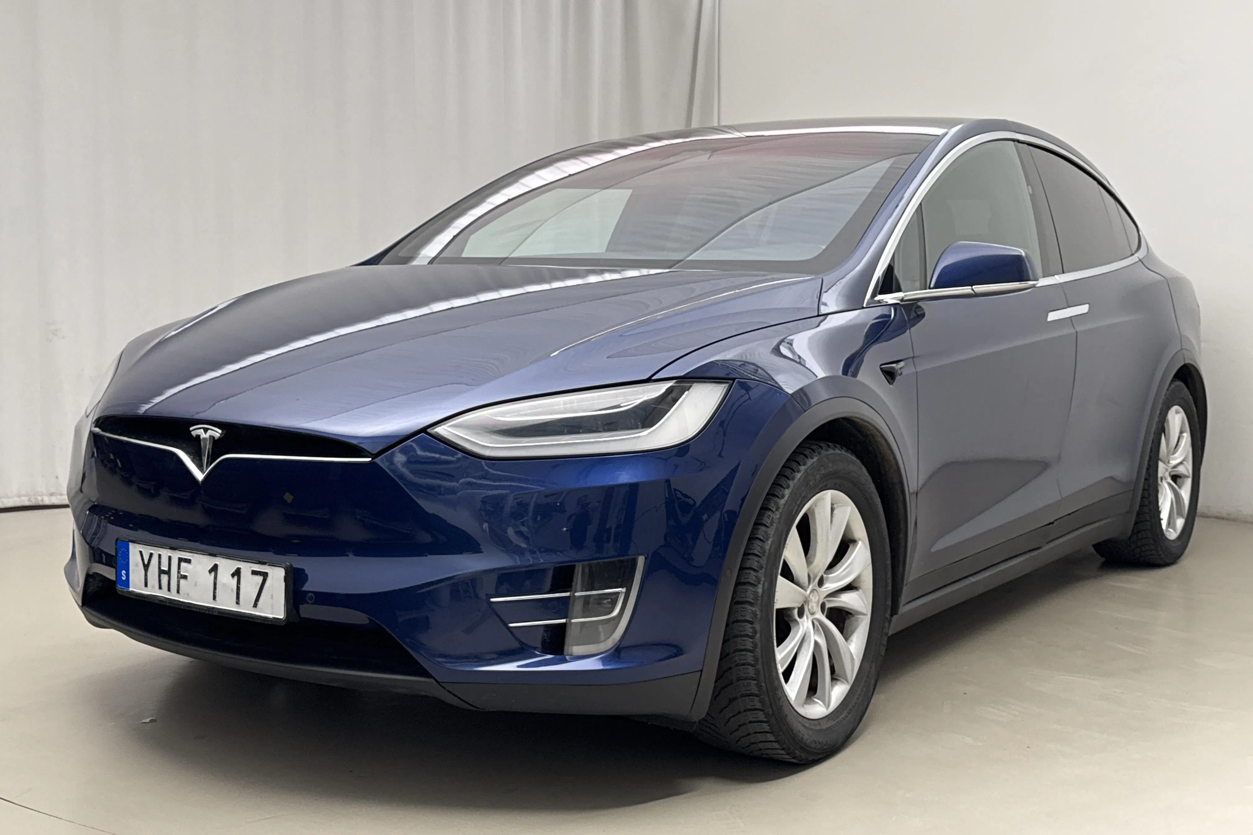Presentation photo 1 of 22: Tesla Model X 75D - 189 960 km - Automatic - blue - 2017