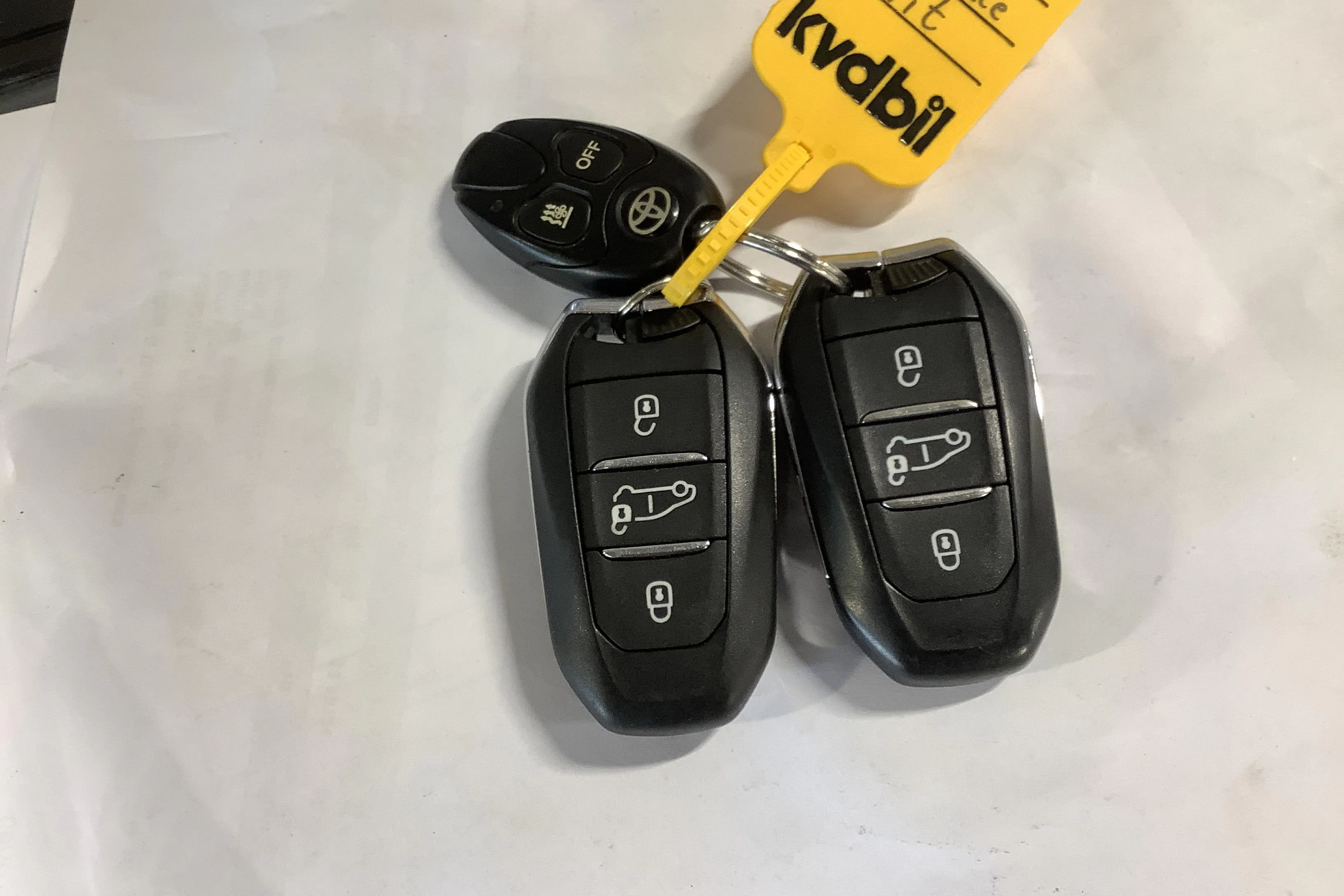 Presentation photo 17 of 17: Toyota PROACE 2.0D (177hk) - 120 930 km - Automatic - white - 2019