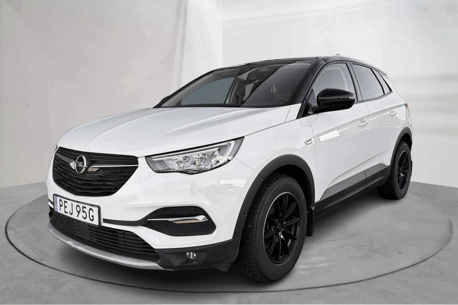 Presentationsfoto 1 av 15: Opel Grandland X 1.2 ECOTEC (130hk) - 3 394 mil - Automat - vit - 2021