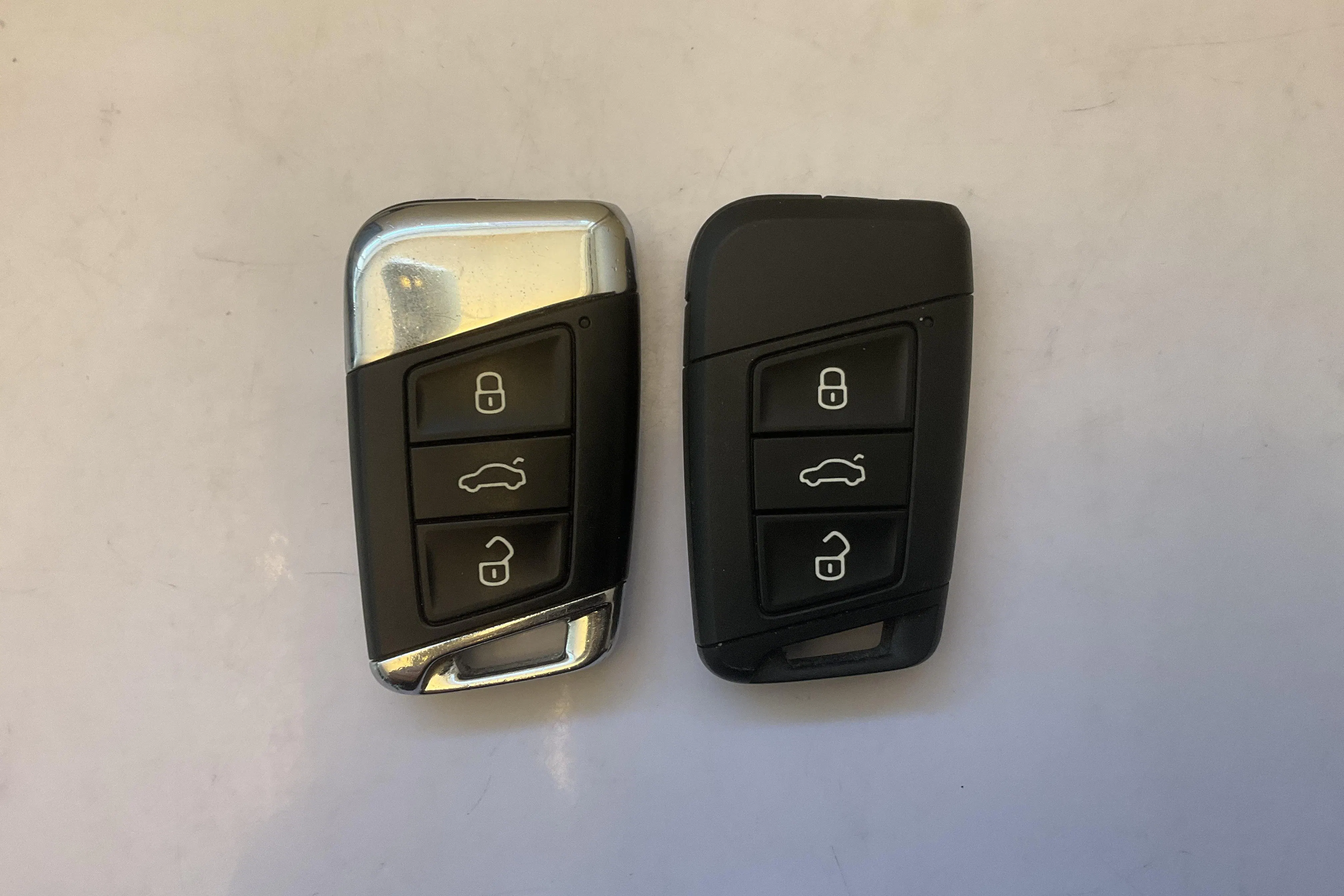 Presentationsfoto 17 av 17: VW Passat 1.4 GTE Sportscombi (218hk) - 14 625 mil - Automat - vit - 2020