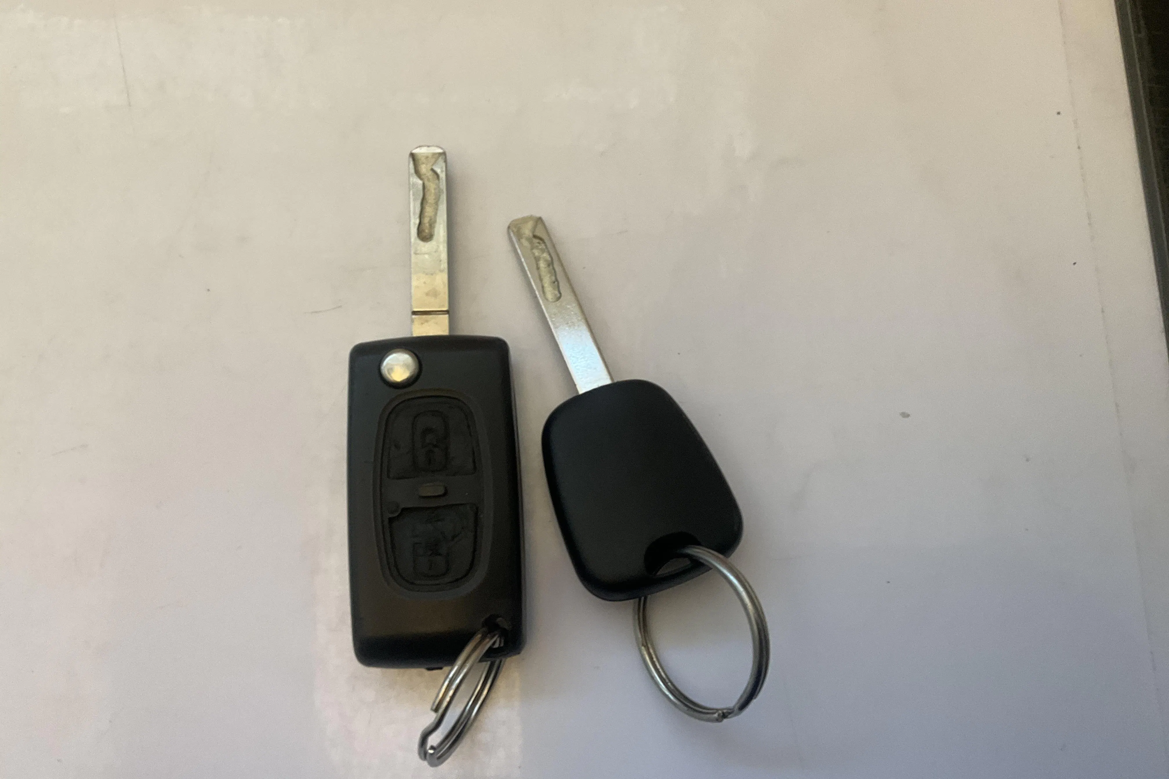 Presentation photo 13 of 13: Citroën Berlingo Multispace 1.6 BlueHDi (100hk) - 153 670 km - Automatic - white - 2018
