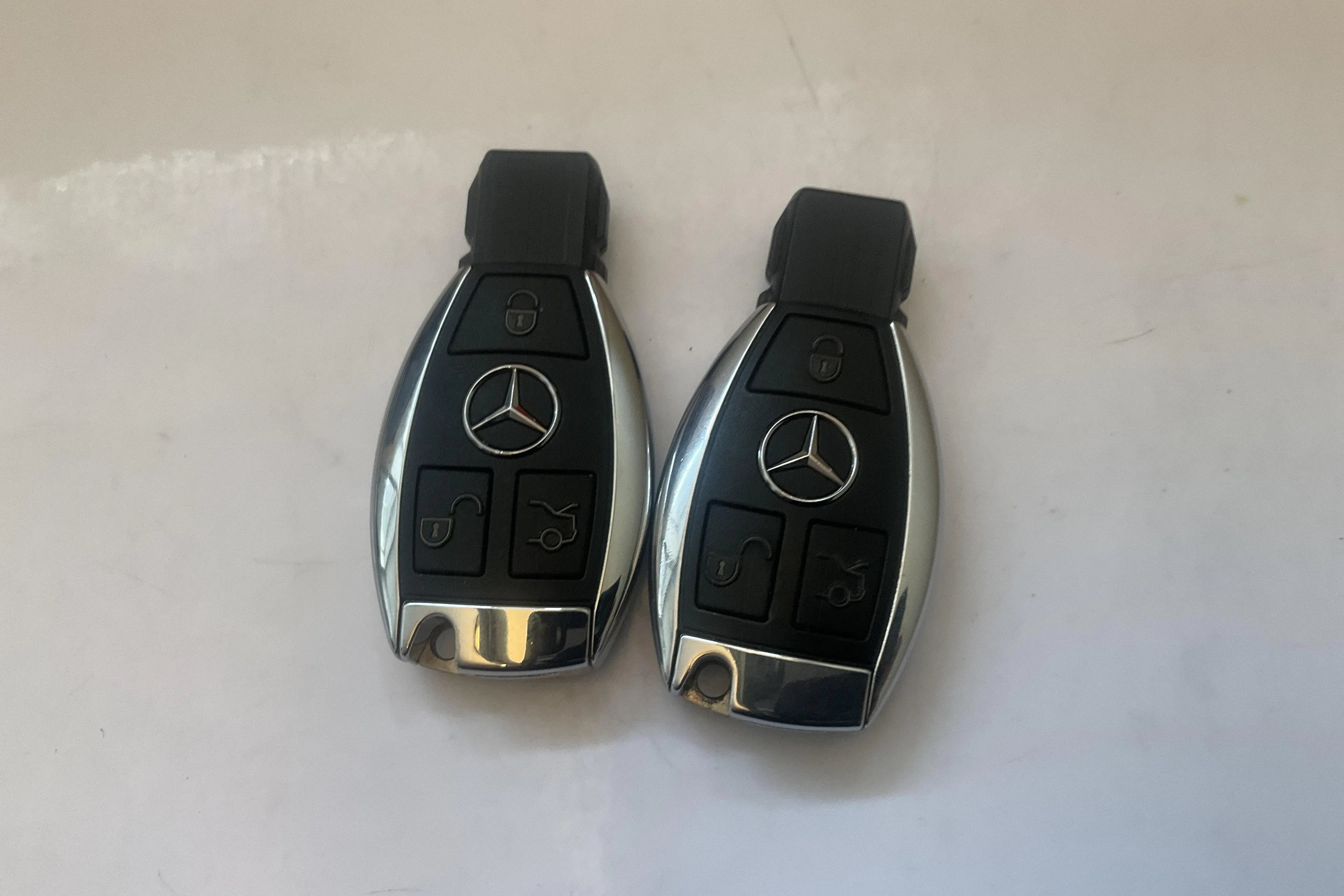 Presentation photo 17 of 17: Mercedes SLK 200 R172 (184hk) - 42 340 km - Automatic - silver - 2015