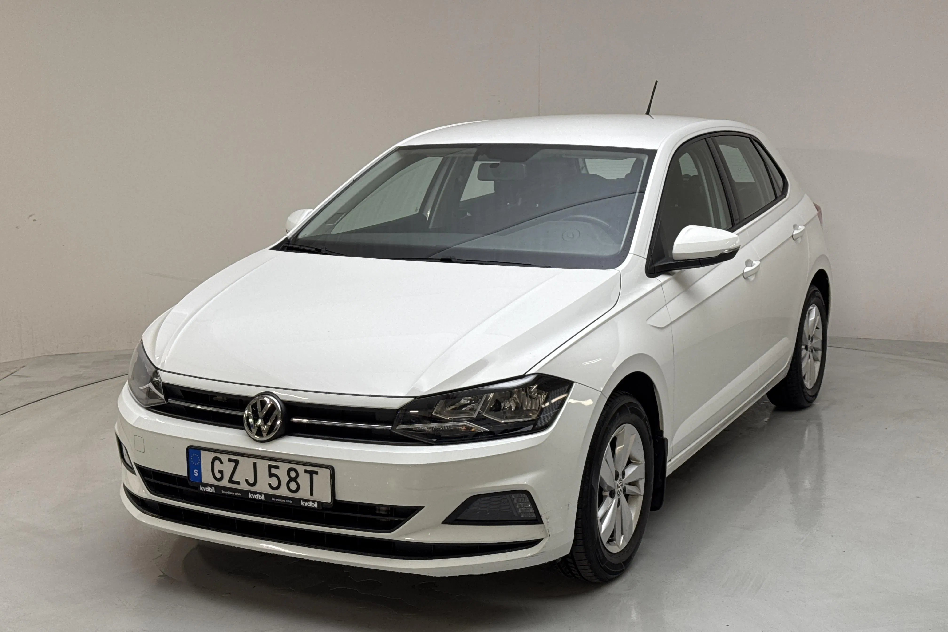 Esittelykuva 1 osoitteesta 12: VW Polo 1.0 TGI 5dr (90hk) - 35 650 km - Manuaalinen - valkoinen - 2020
