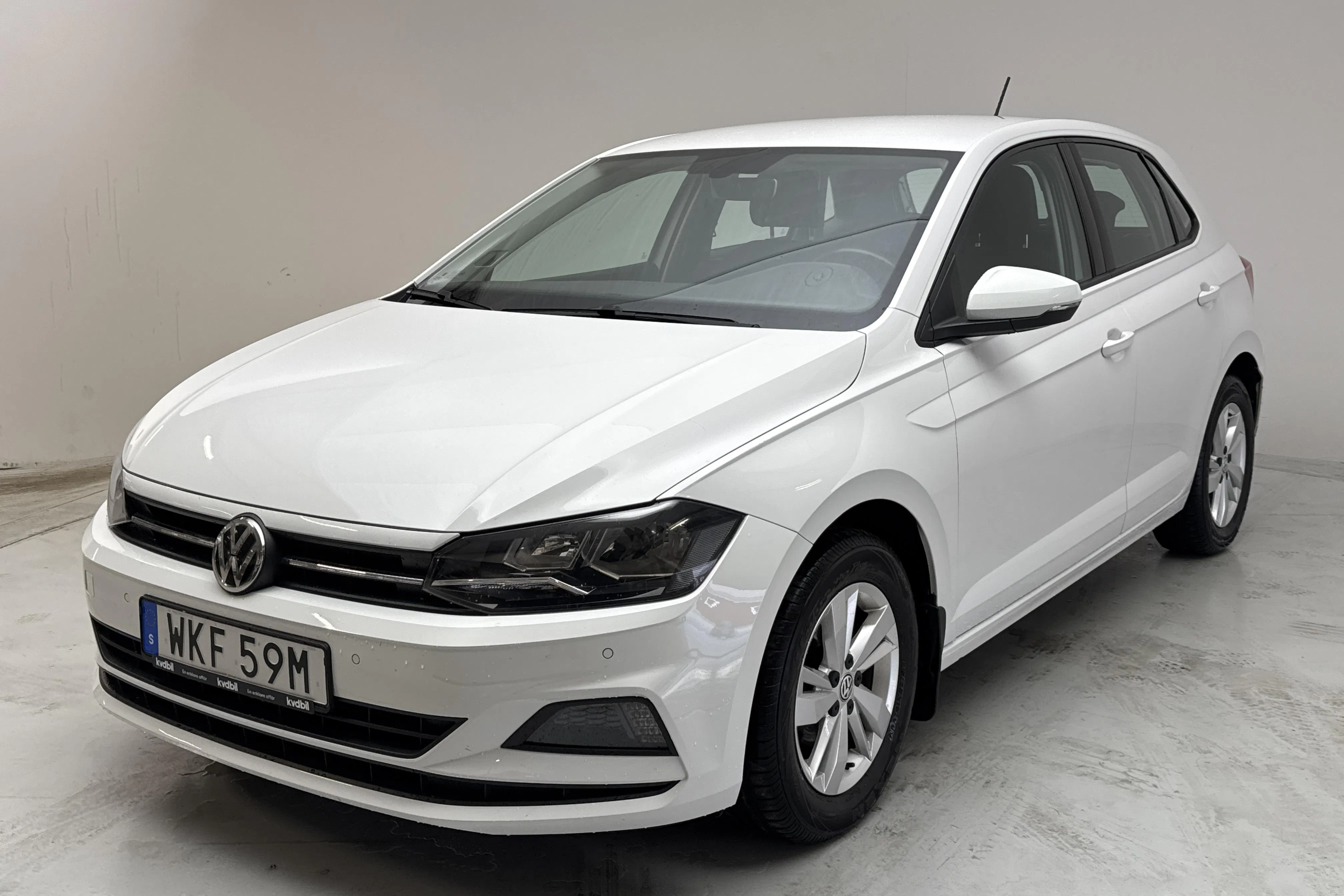 Presentation photo 1 of 13: VW Polo 1.0 TGI 5dr (90hk) - 5 523 Scandinavian mile - Manual - white - 2019