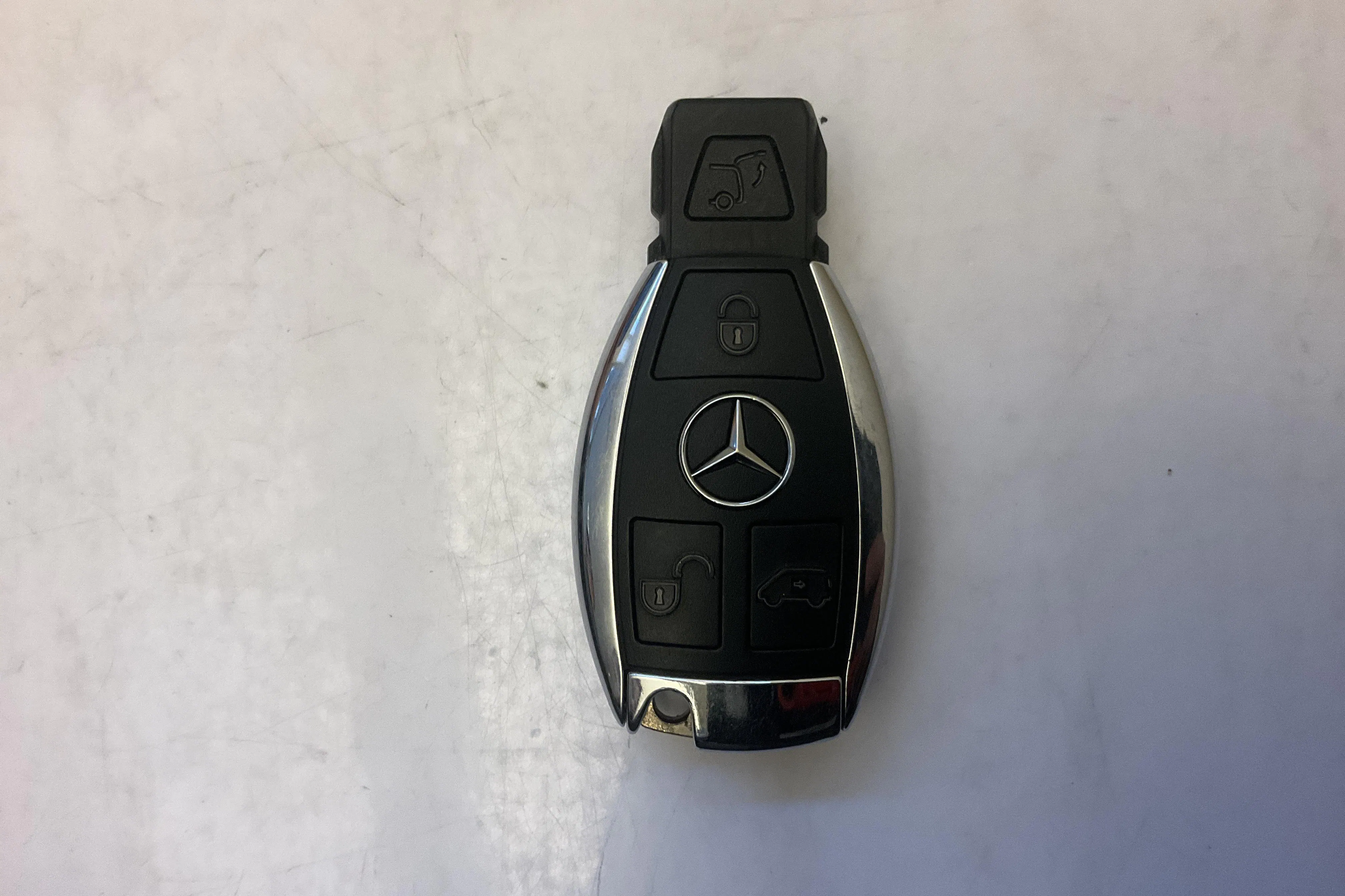 Presentationsfoto 21 av 21: Mercedes V 300 d 4MATIC W447 (237hk) - 7 776 mil - Automat - vit - 2024